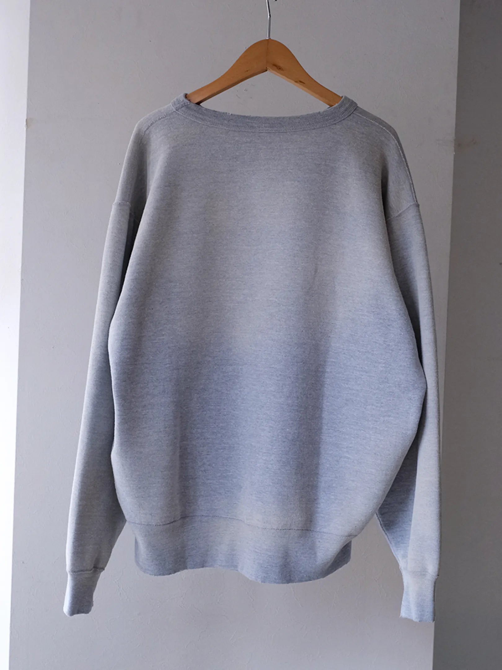 Kha:ki "DAMAGE SWEAT SHIRT My MUSE"