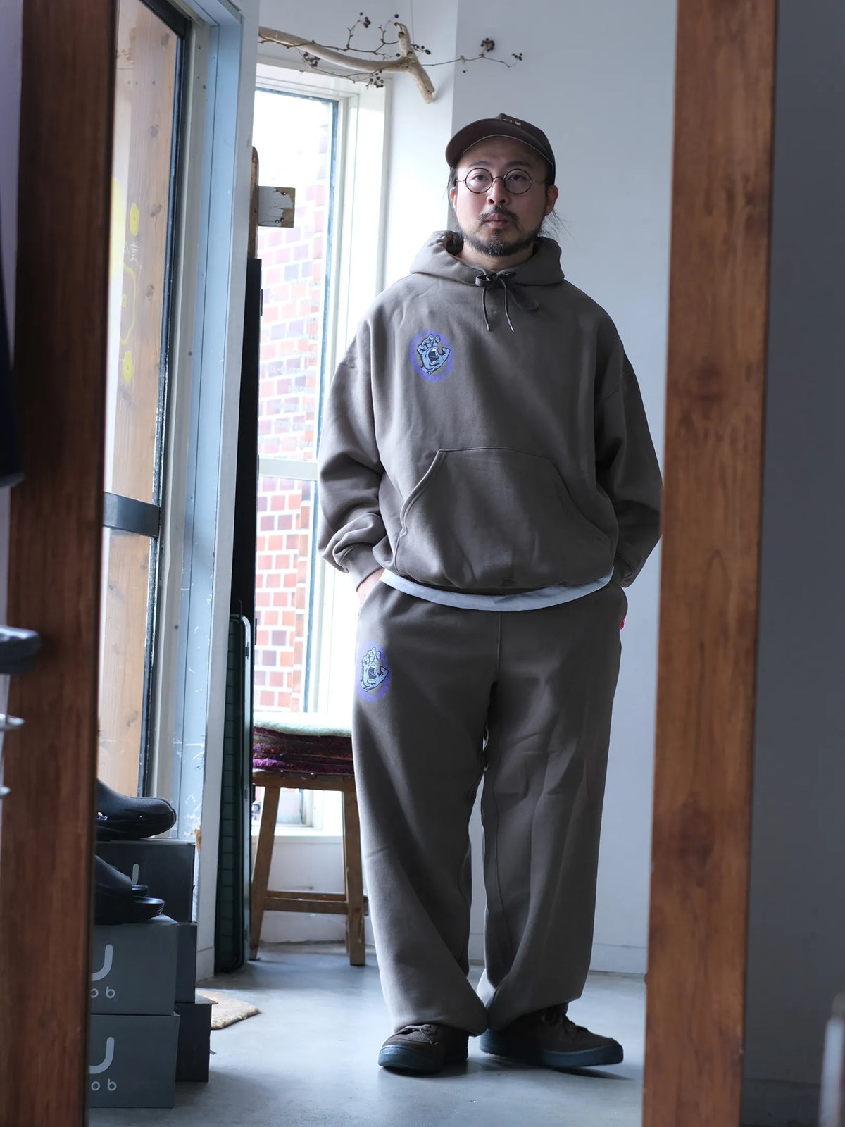 9/19 12~ SEDAN ALL-PURPOSE "Santa Cruz / Screaming Hand Sweatpants"