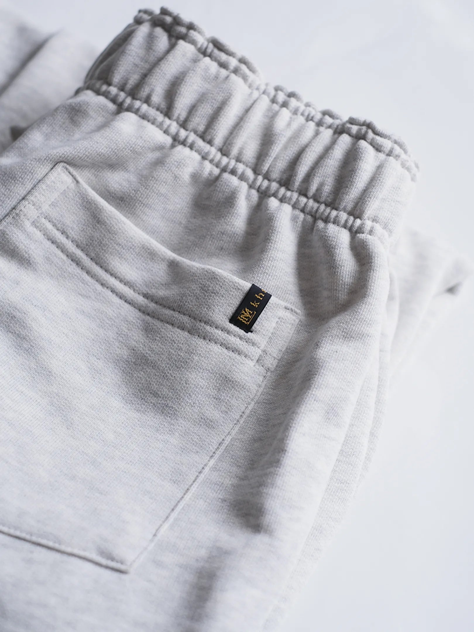 Kha:ki "STRAIGHT SWEAT PANTS(2colors) "
