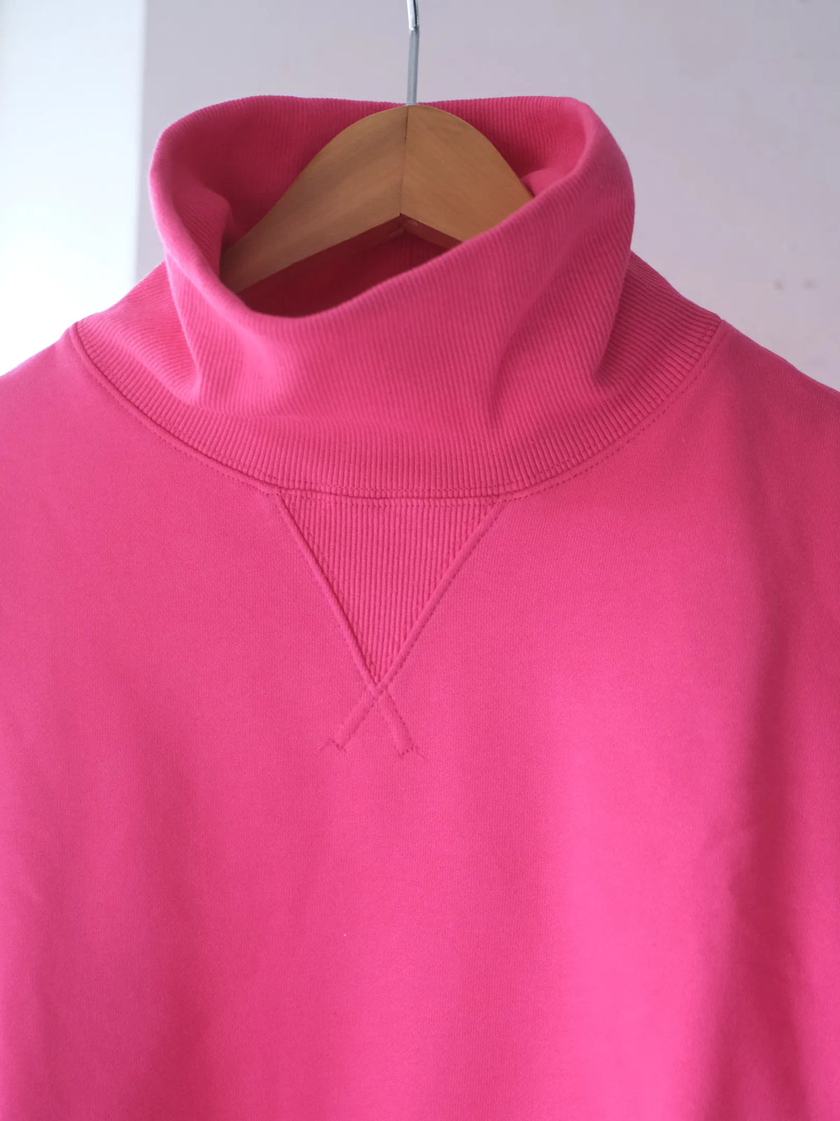 Kha:ki "HIGH NECK SWEAT SHIRT (3colors)"