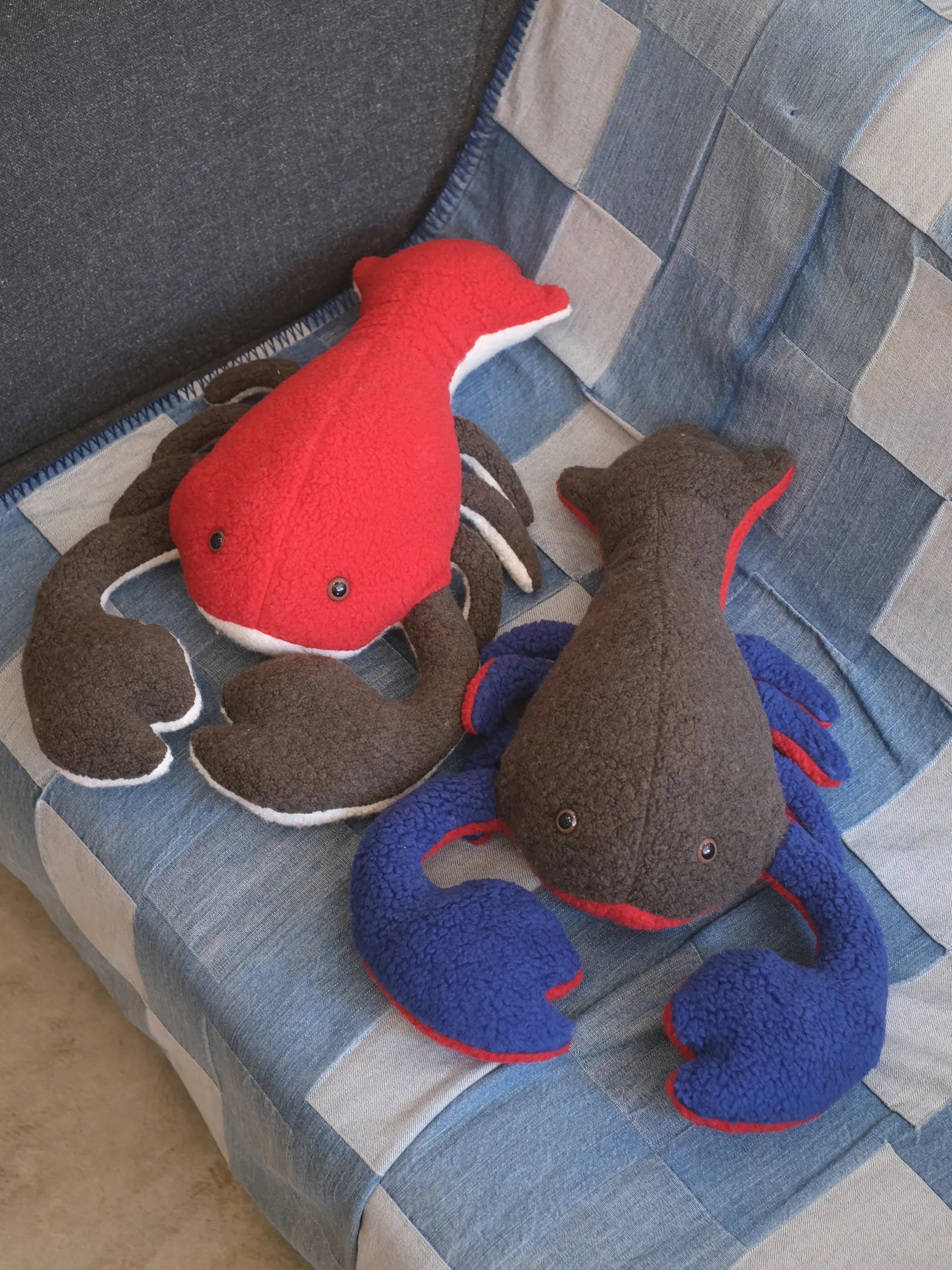 ParrMark CRAFT WORKS  "LOBSTER CUSHION(2colors)"