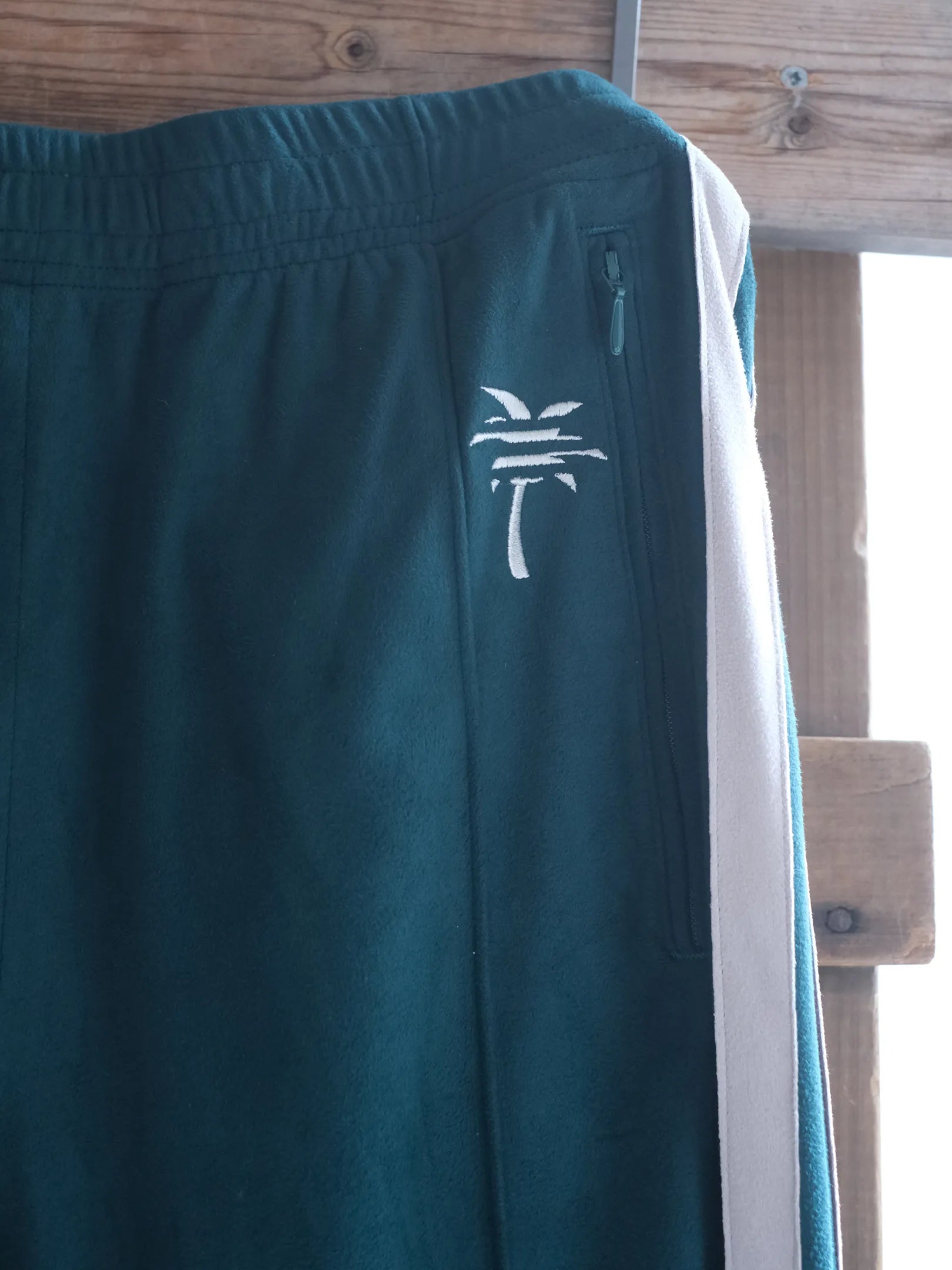 THE SUNNY "TECH SUEDE TRACK PANTS(3colors)"