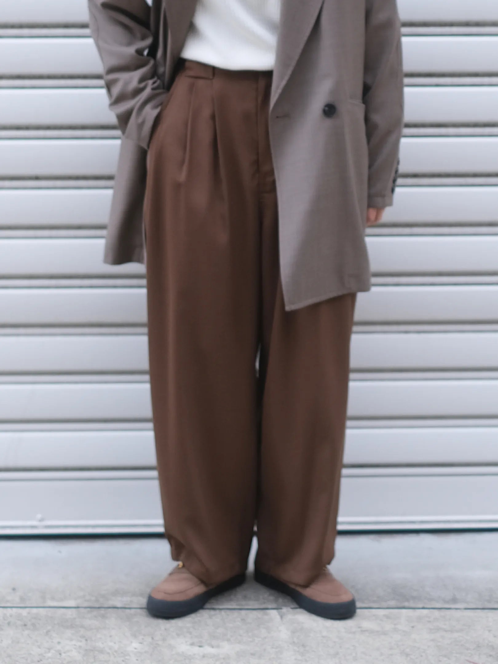 manon "WOOL MIX THREE TUCK WIDE PANTS(2colors)"