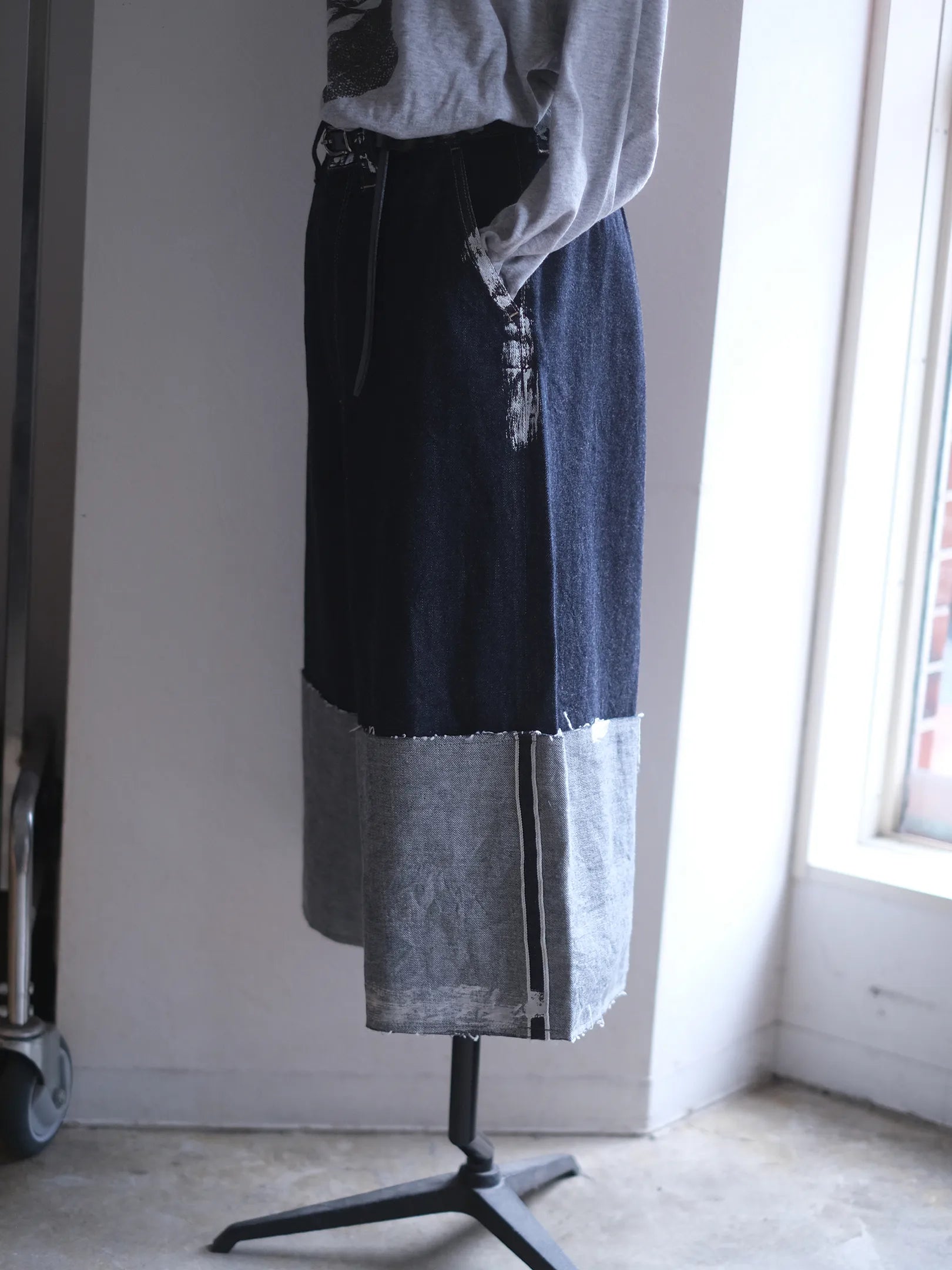 GO TO HOLLYWOOD  "Denim Roll Up Sparkle Jorts(LADIES)"