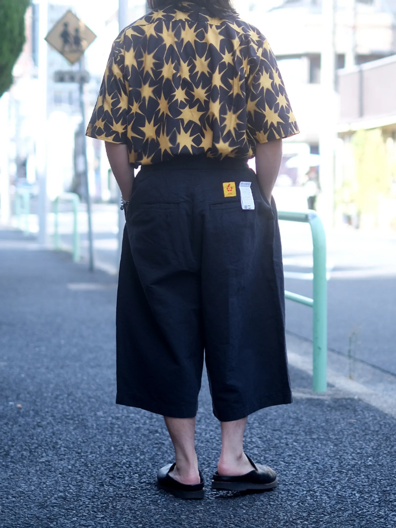 児島新鮮組  "BIG BULB SHORTS (CHARCOAL)"