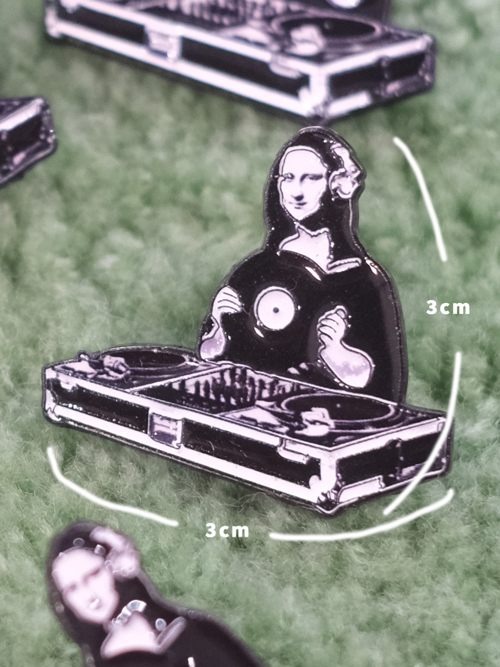 DJ MONA LISA PINS