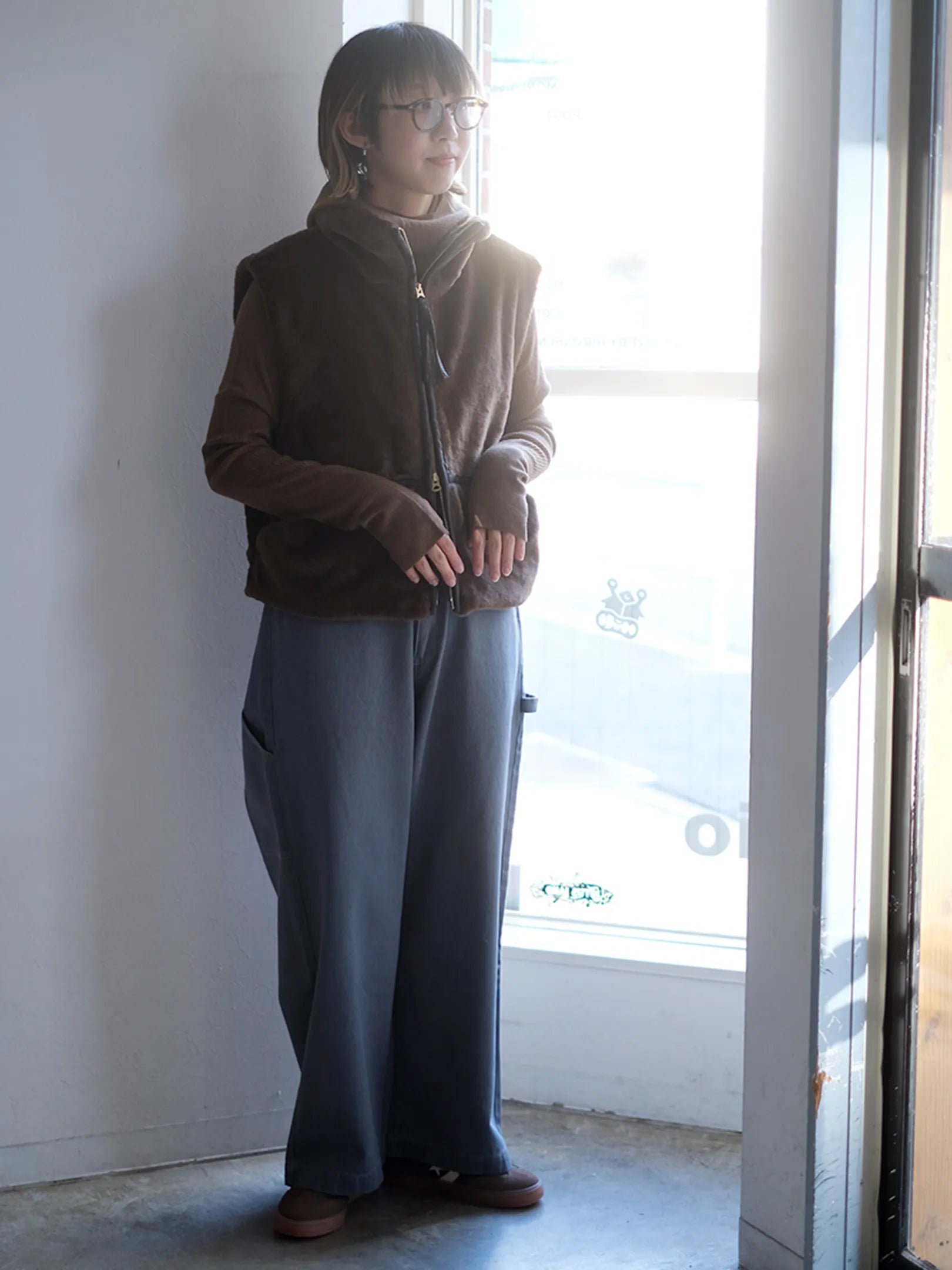 Kha:ki "STAND COLLAR FUR VEST"