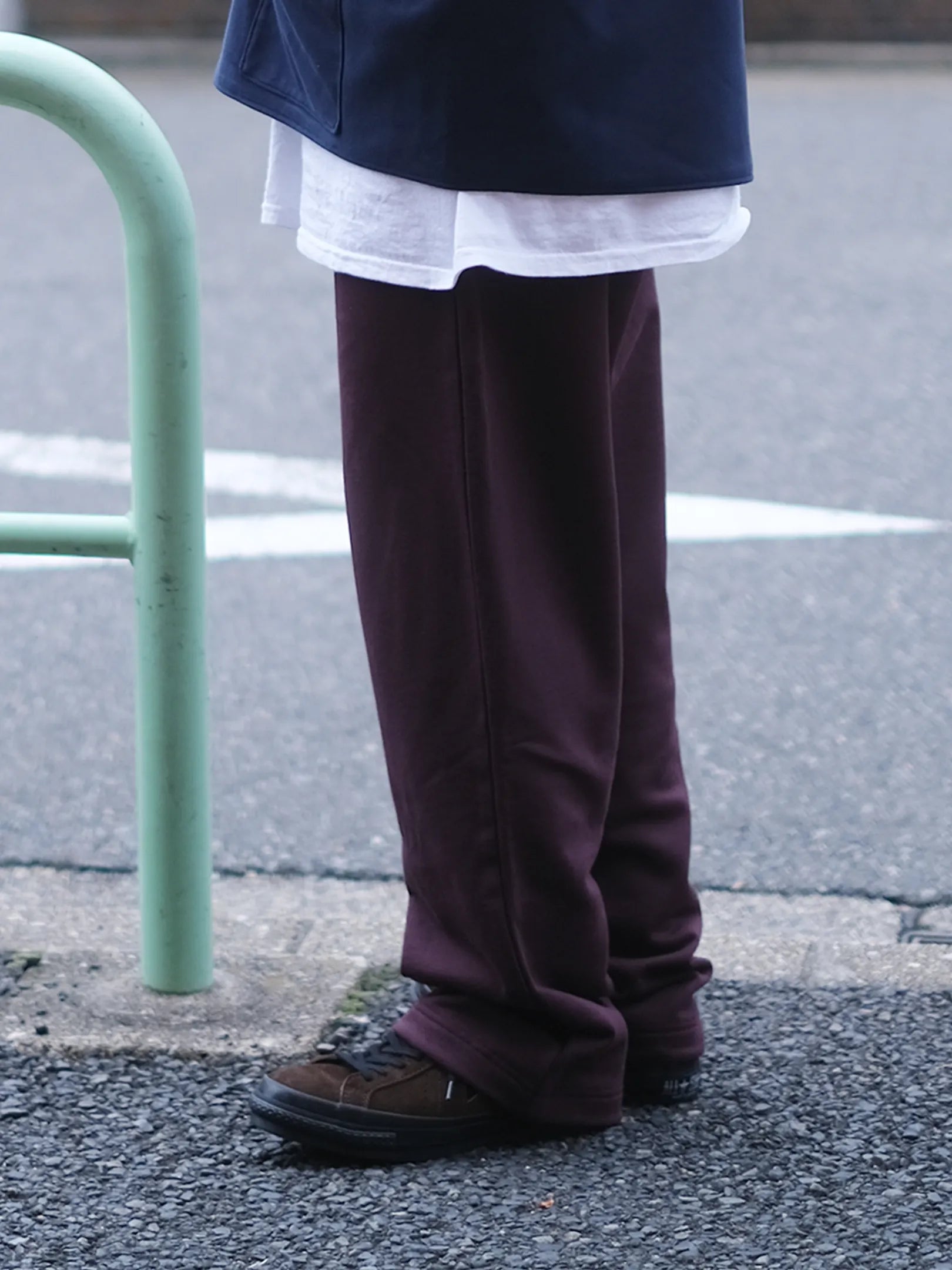 Kha:ki "STRAIGHT SWEAT PANTS(2colors) "