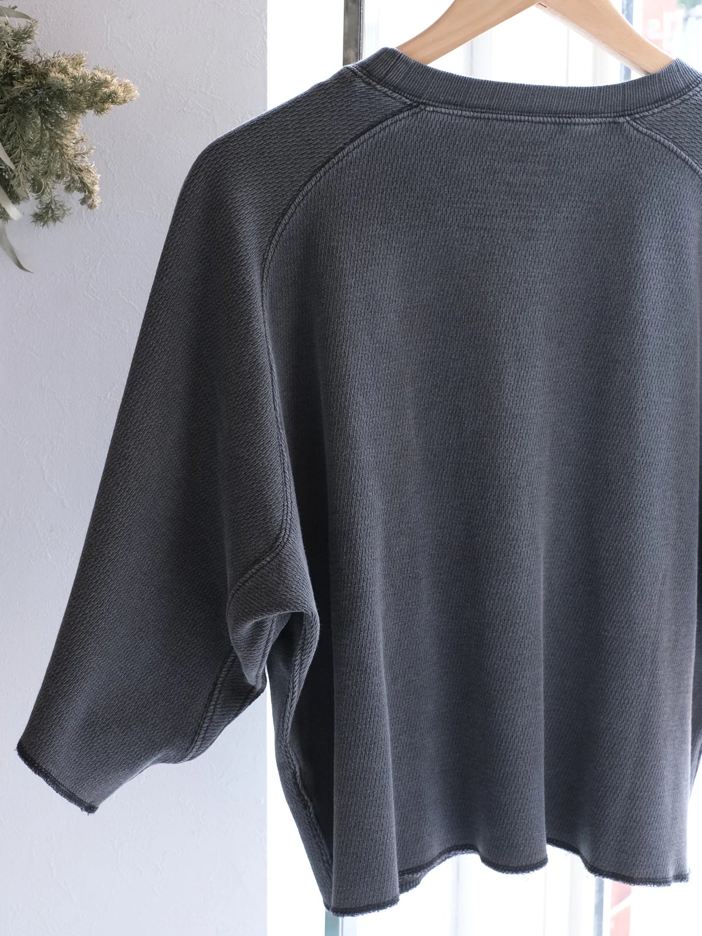 Kha:ki "HONEYCOMB S/S TOP"