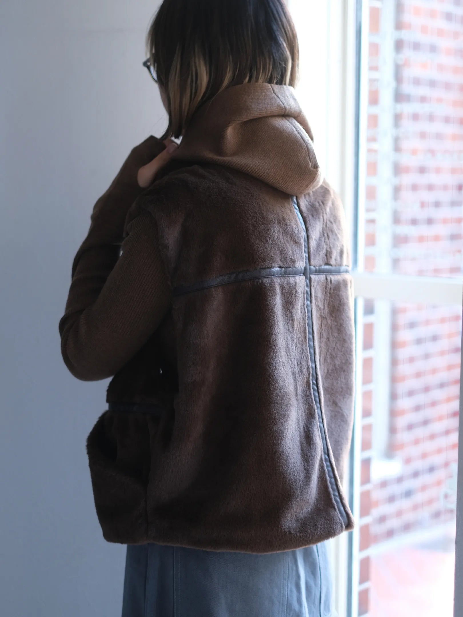 Kha:ki "STAND COLLAR FUR VEST"