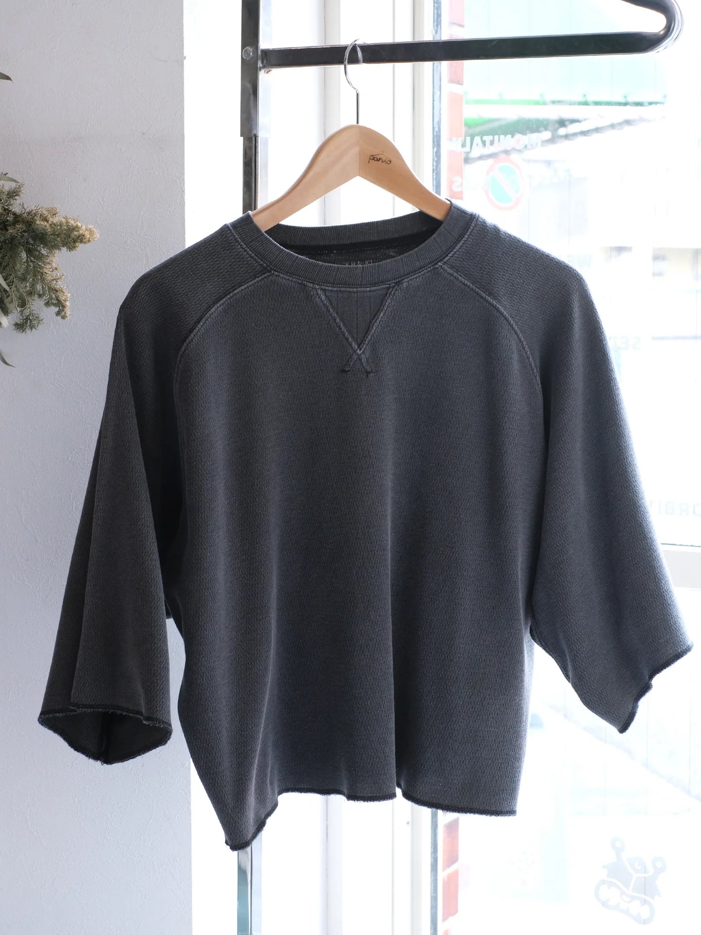 Kha:ki "HONEYCOMB S/S TOP"