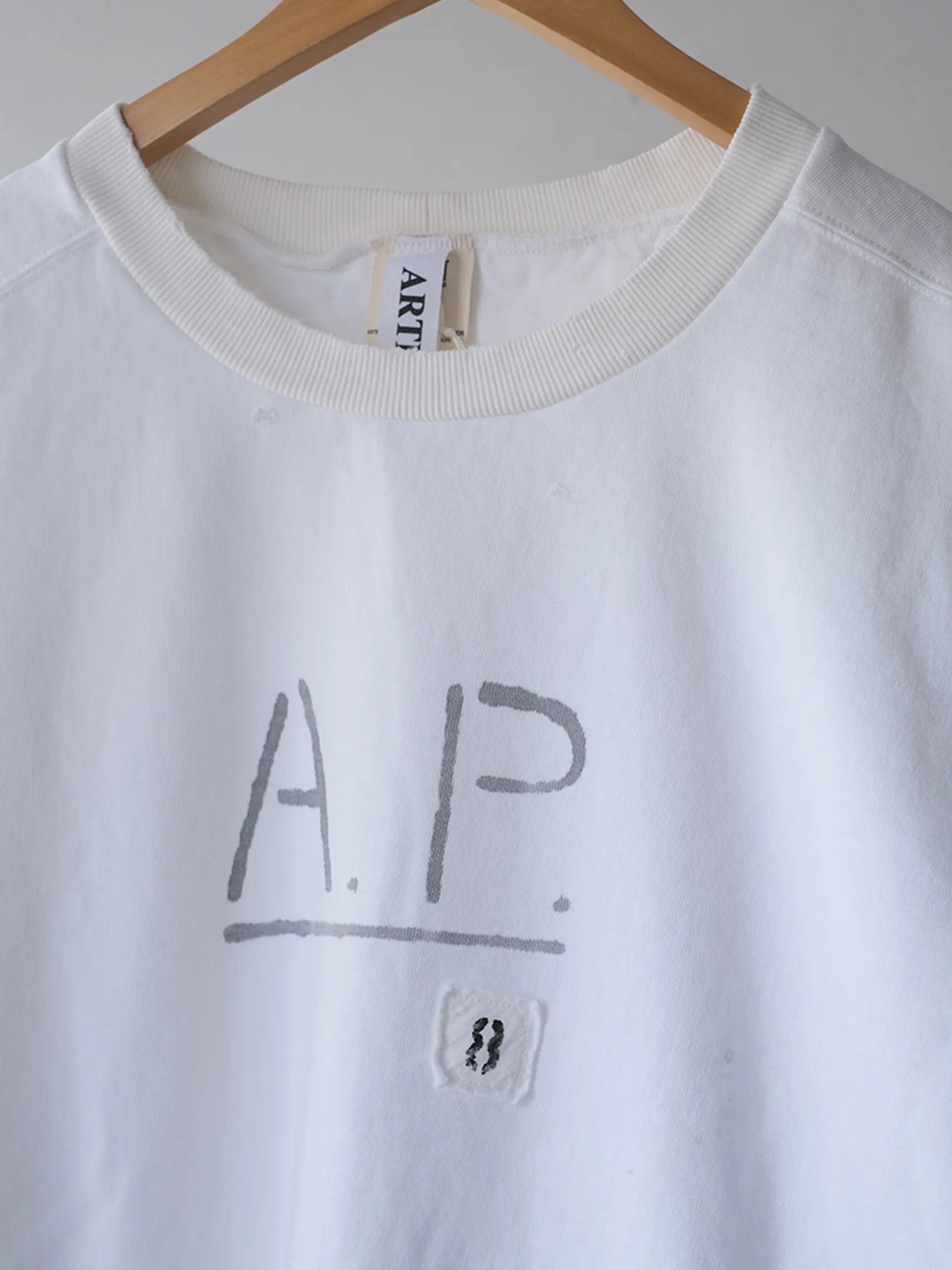 ARTE POVERA "A.P 10YEARS DAMEGED SWEAT (2colors)"
