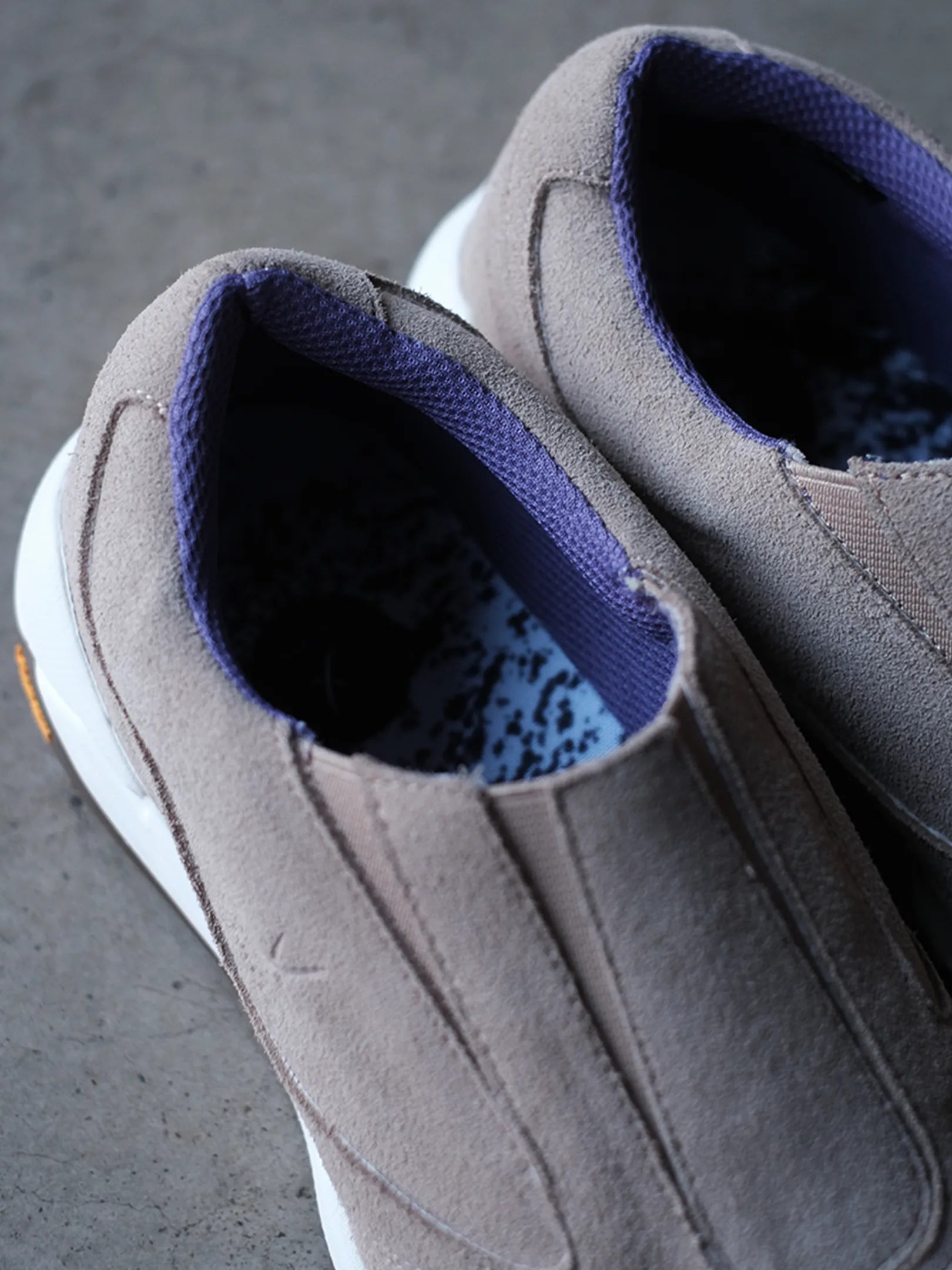 yuers "SEAGULL GRAY"