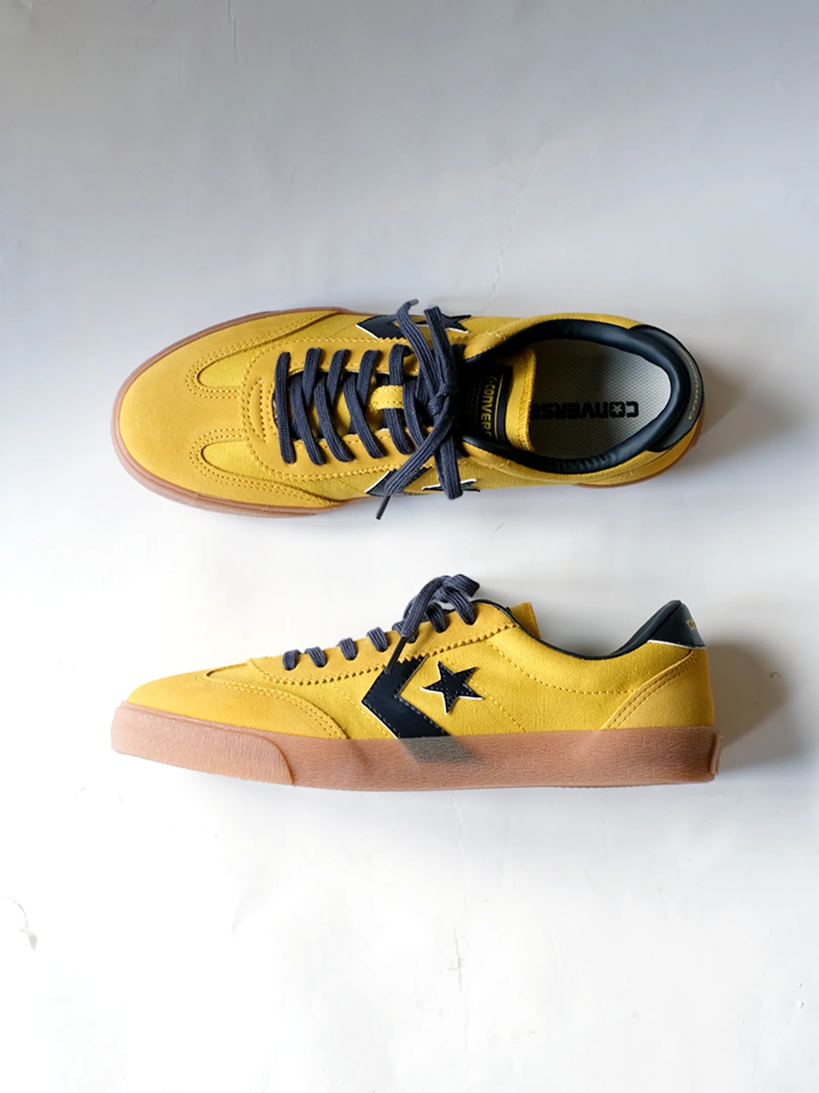 CONVERSE "ROADCLASSIC SK OX(YELLOW)"