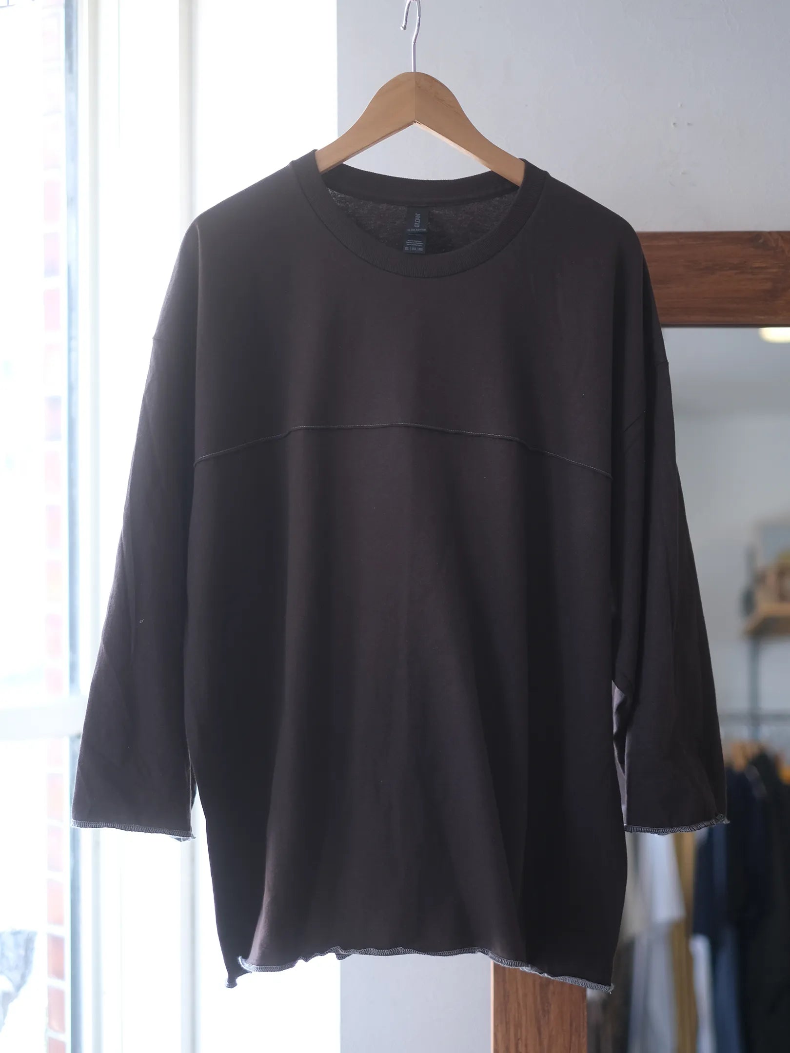 GILDAN CUSTOM DABO SLEEVE  Tee (BROWN: LONG OR HALF)