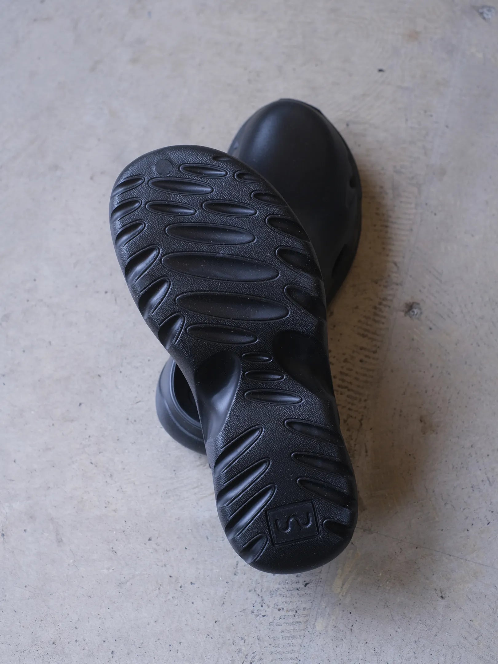 doubleu  "ROMA MULE(BLACK)"