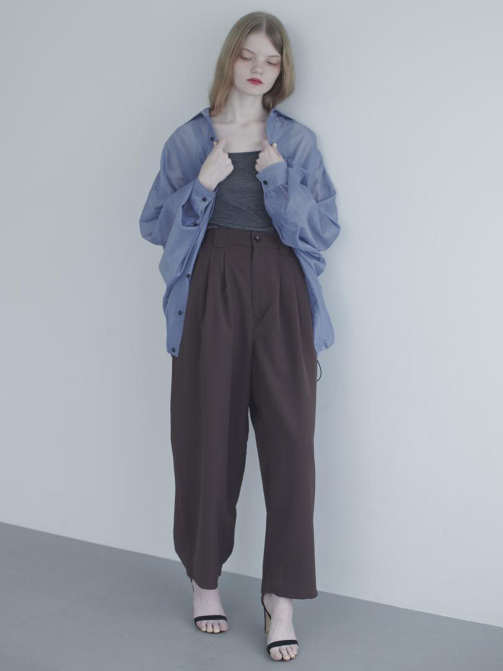 manon "TWILL THREE TUCK WIDE PANTS(2colors)"