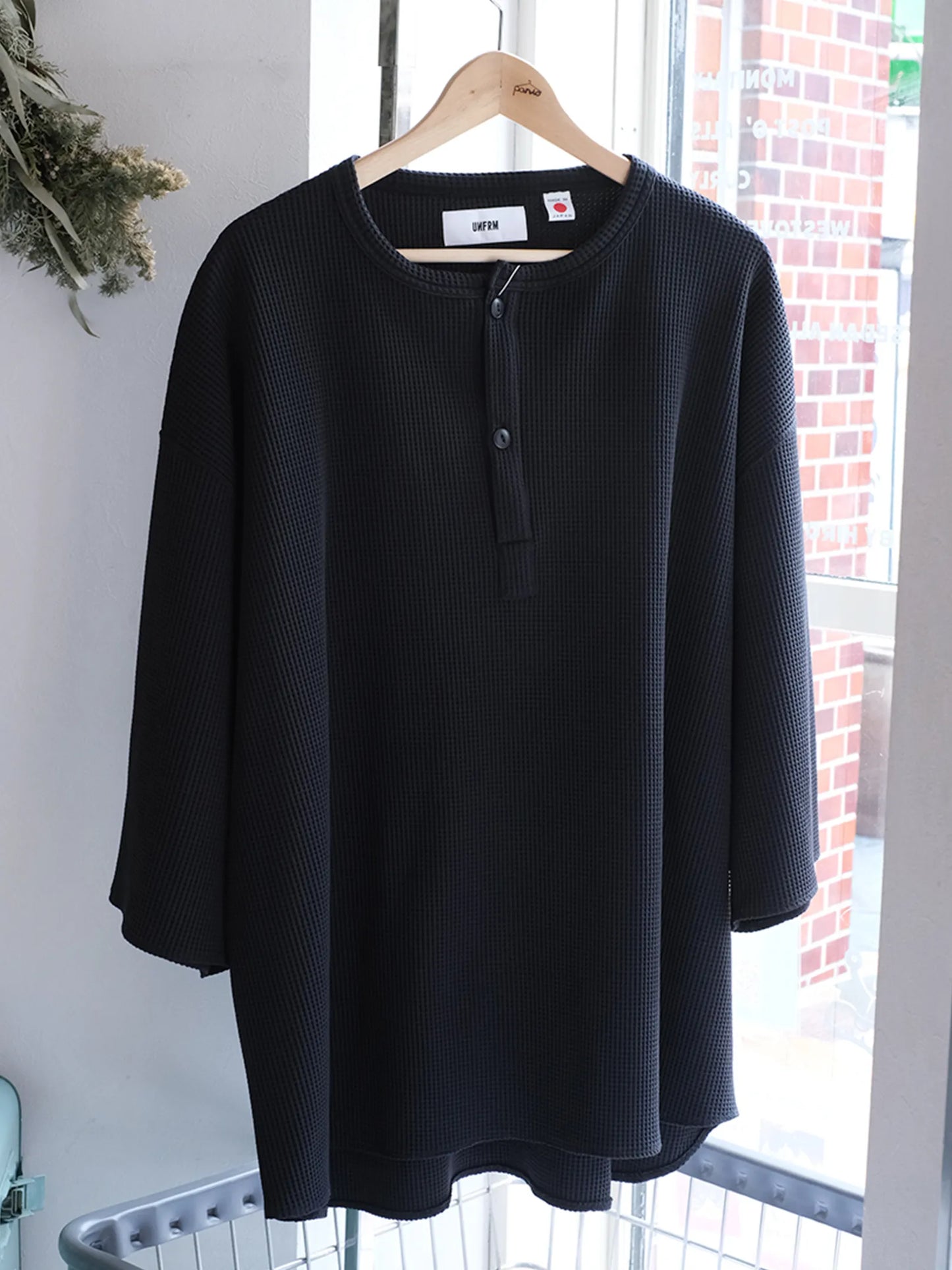 UNFRM "IRM WAFFLE THERMAL 6/10 HENRY NECK WIDE SHIRT(2colors)"