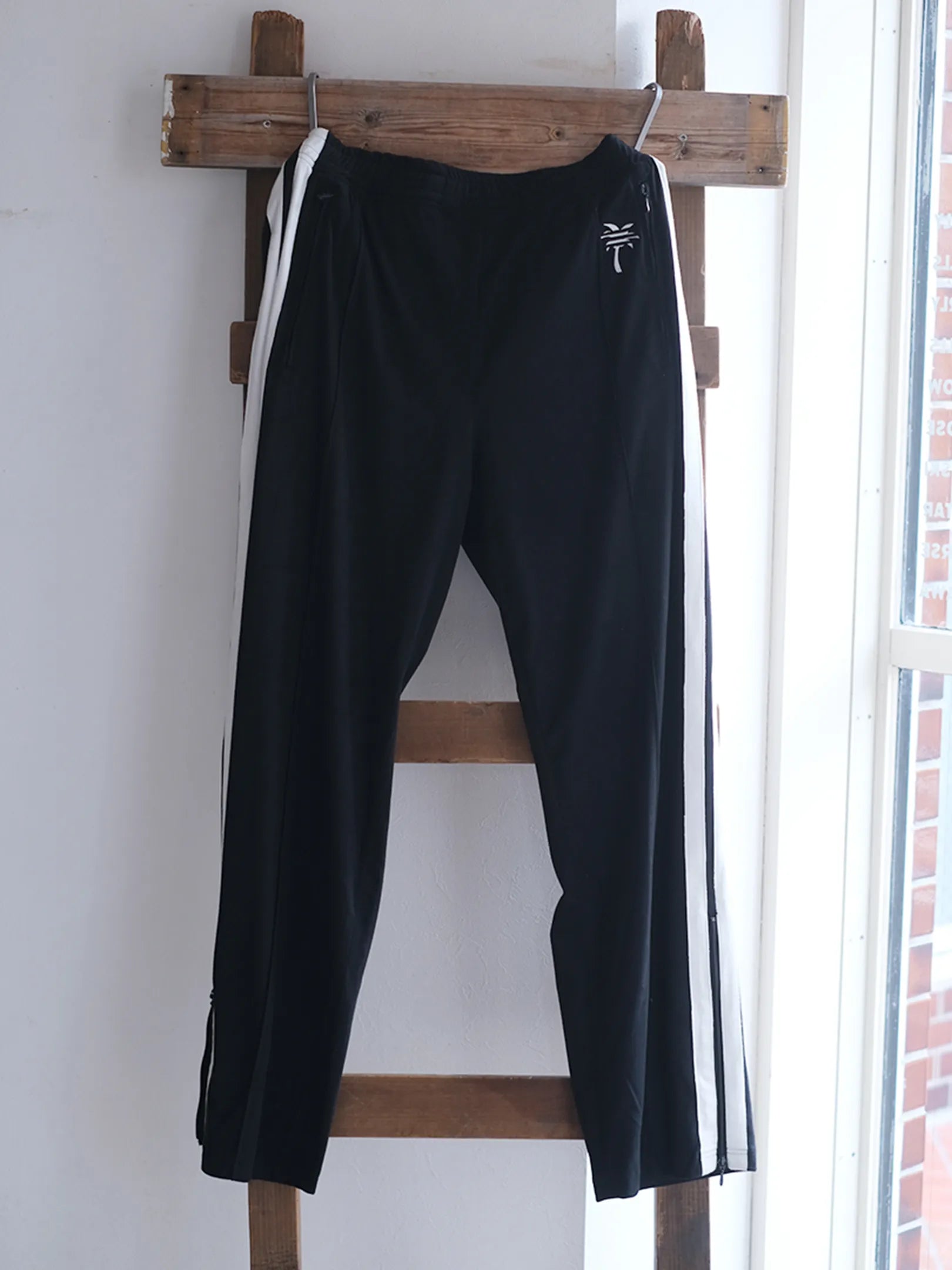 THE SUNNY "TECH SUEDE TRACK PANTS(3colors)"