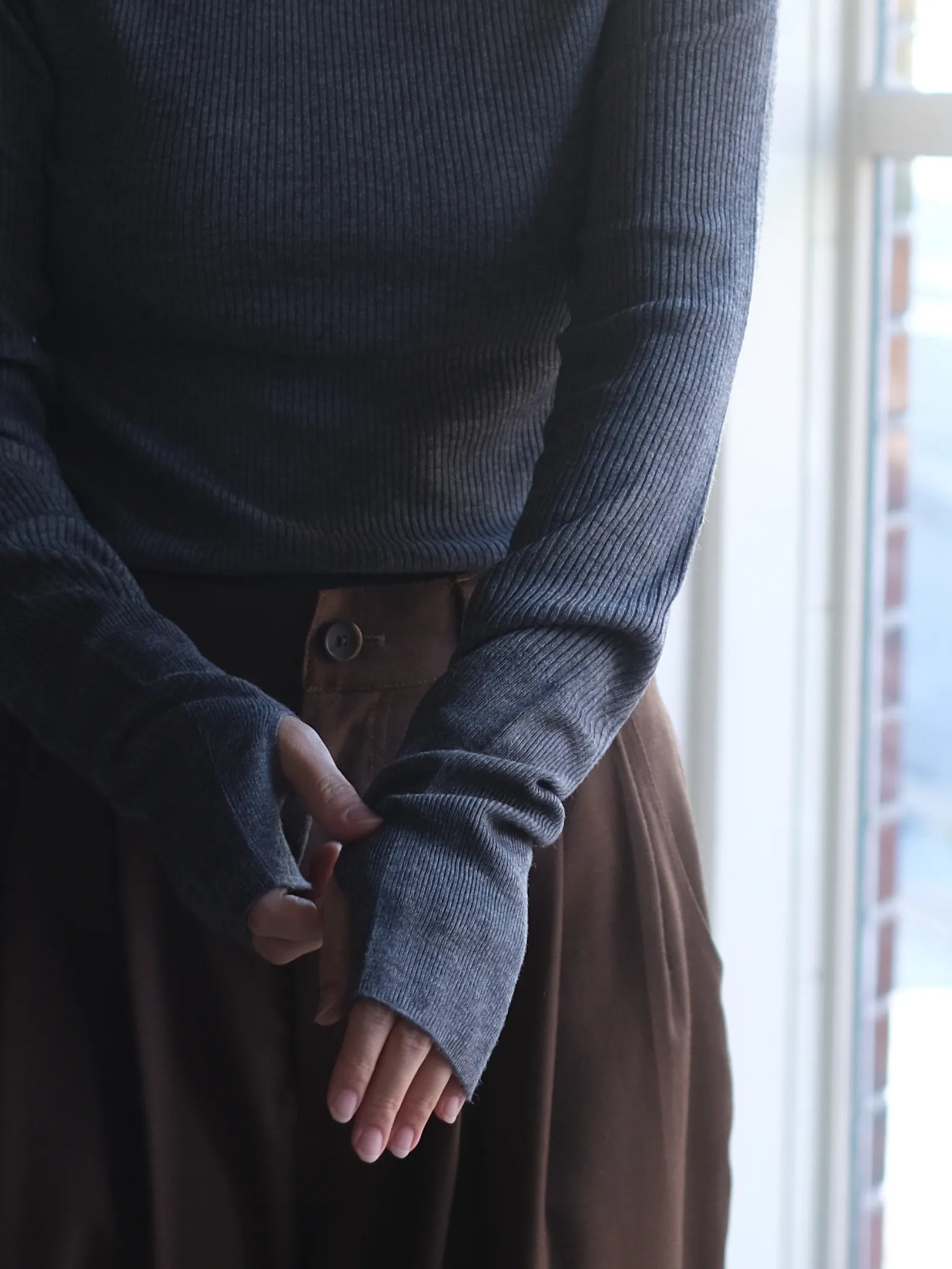 ANTHOM "ウール混 定番リブフーディKNIT(2colors)"