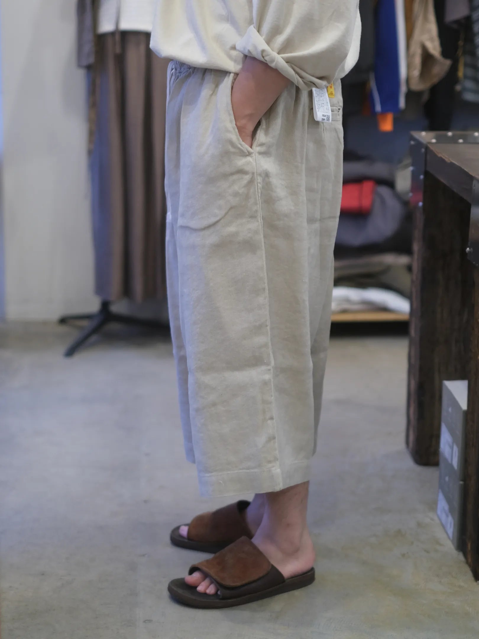 児島新鮮組  "BIG BULB SHORTS (BEIGE)"
