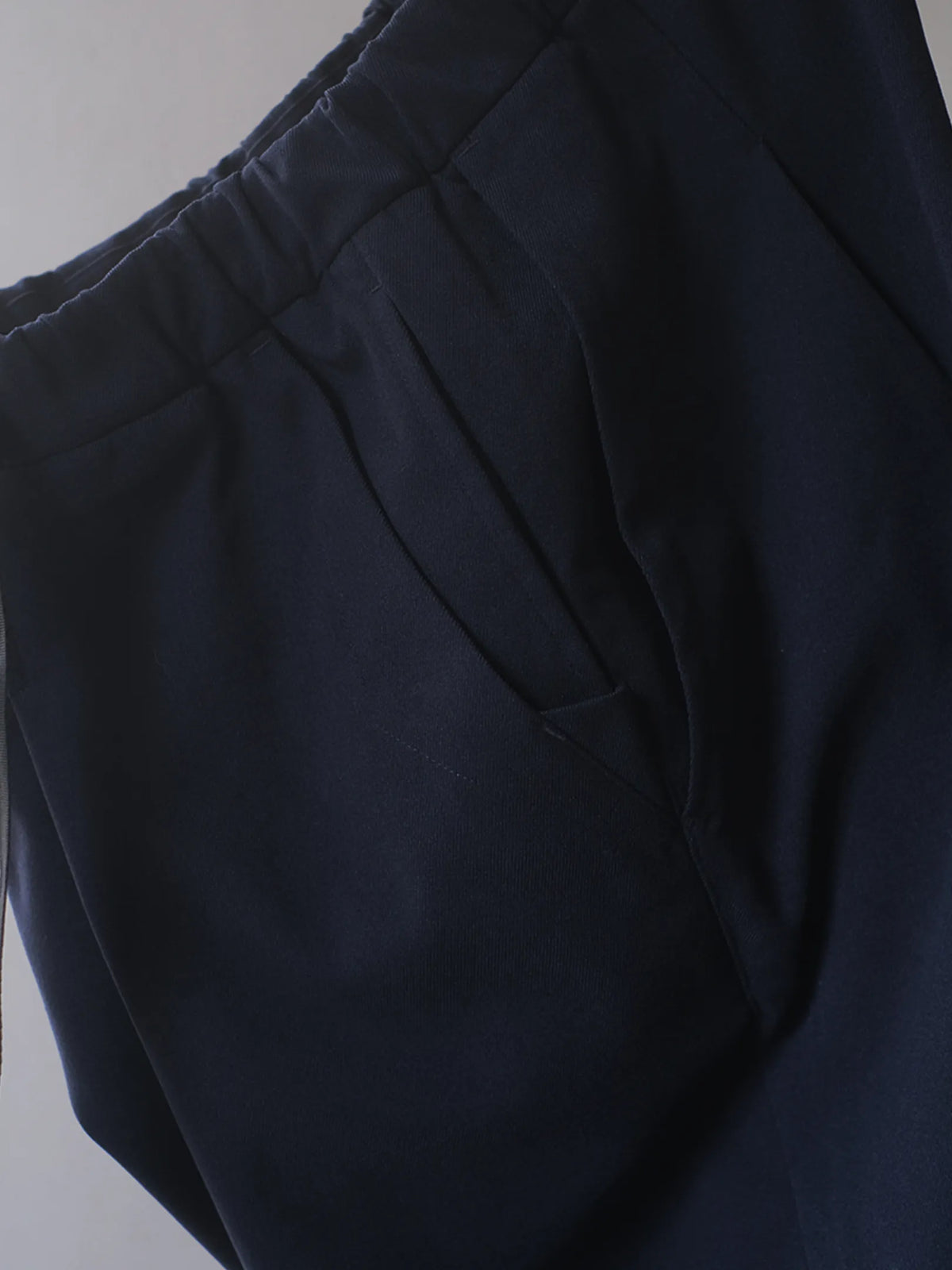 norbit by Hiroshi Nozawa "Tech Wool Cropped Easy Pants(NAVY)"