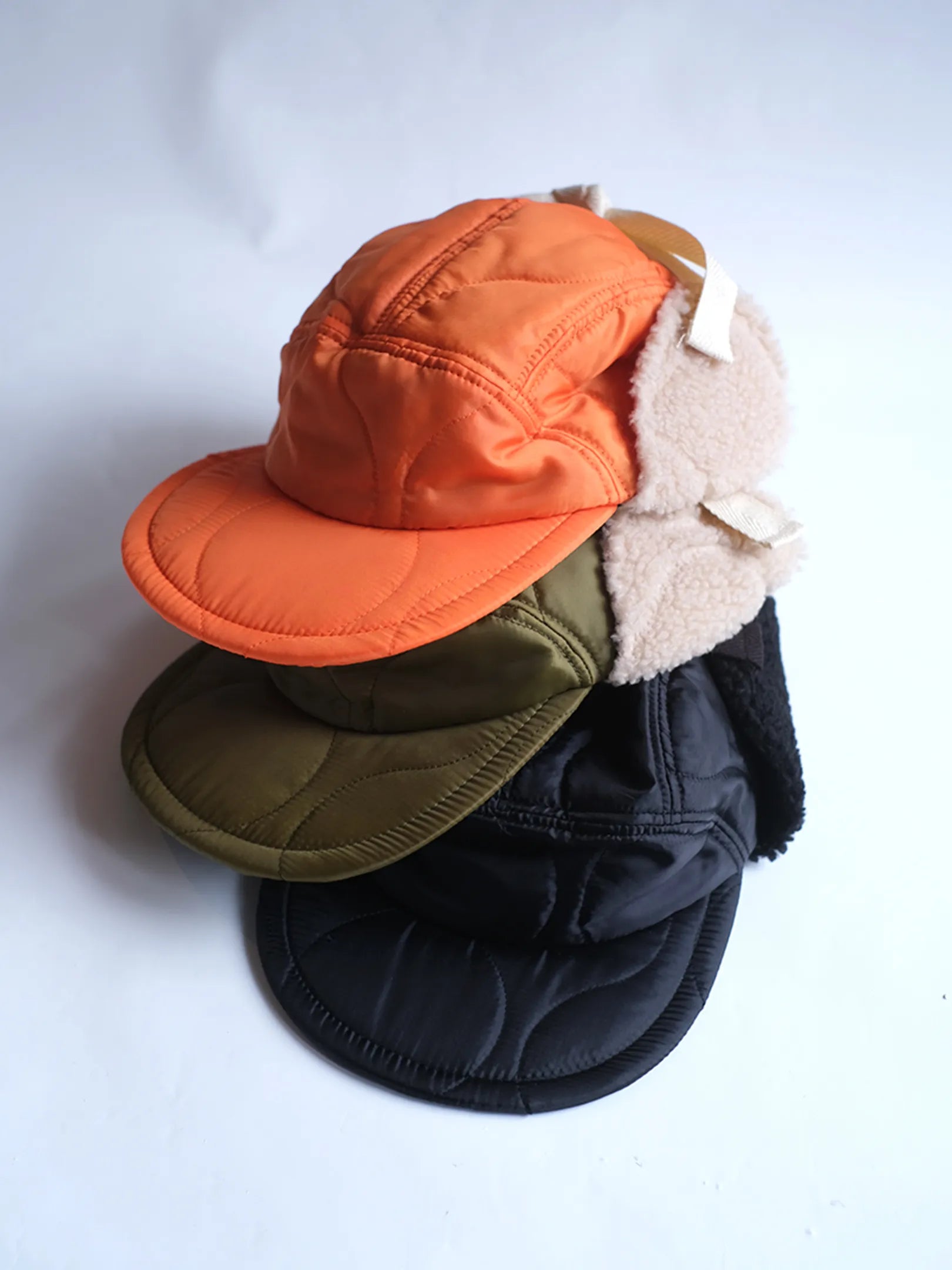 FOUND FEATHER "Halfmoon Cap with Ears(3colors)"