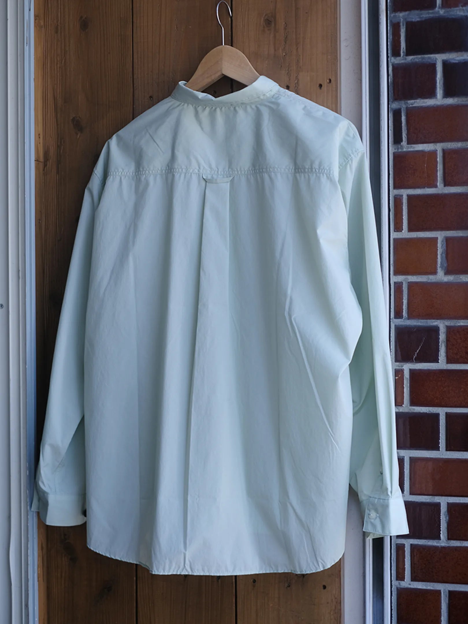 wonderland  "Simple Shirts"