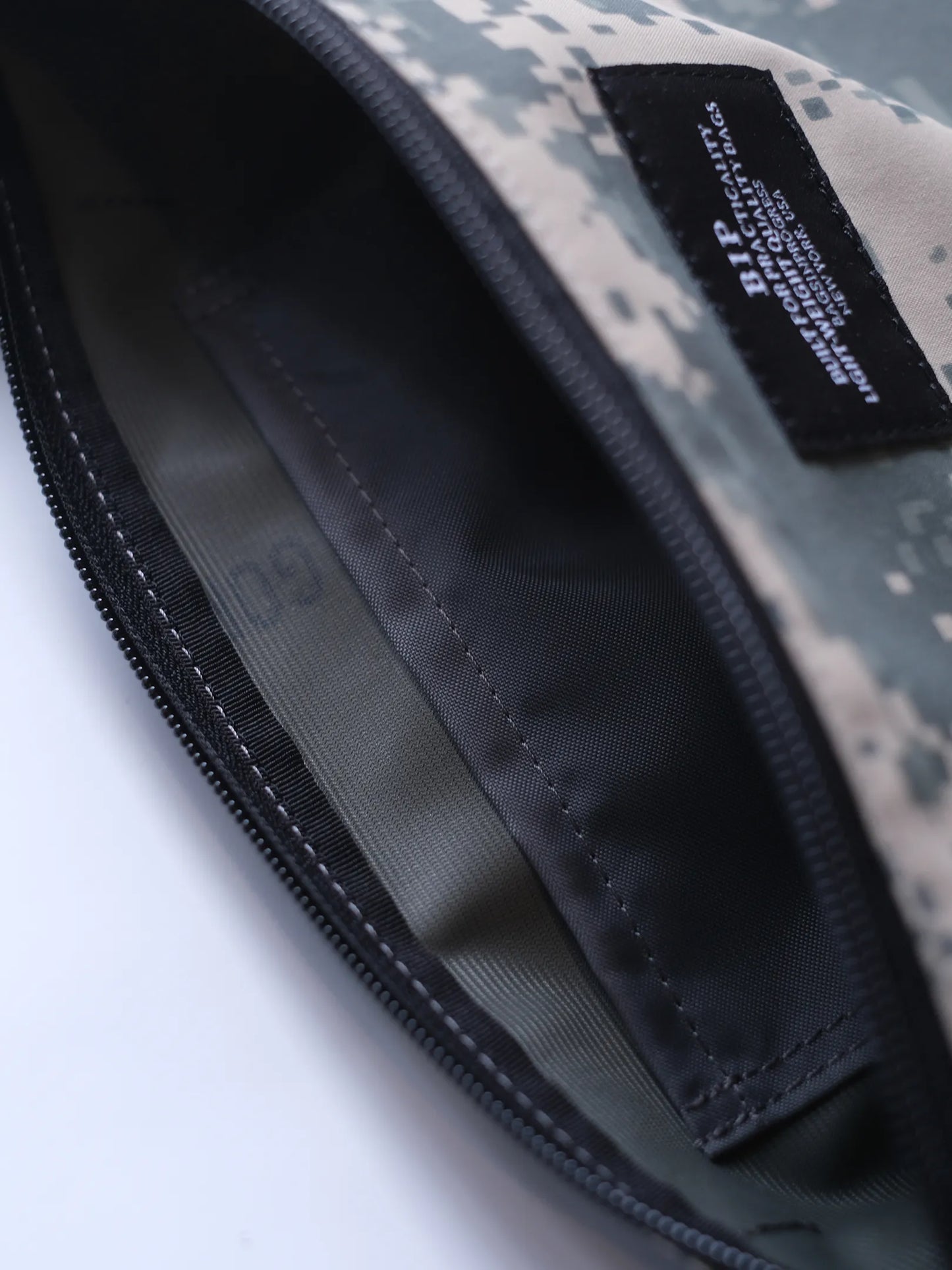 BAGSINPROGRESS x Post O'Alls "Fannypack Crossbody : GORE-TEX 3DIGITAL CAMO desert"