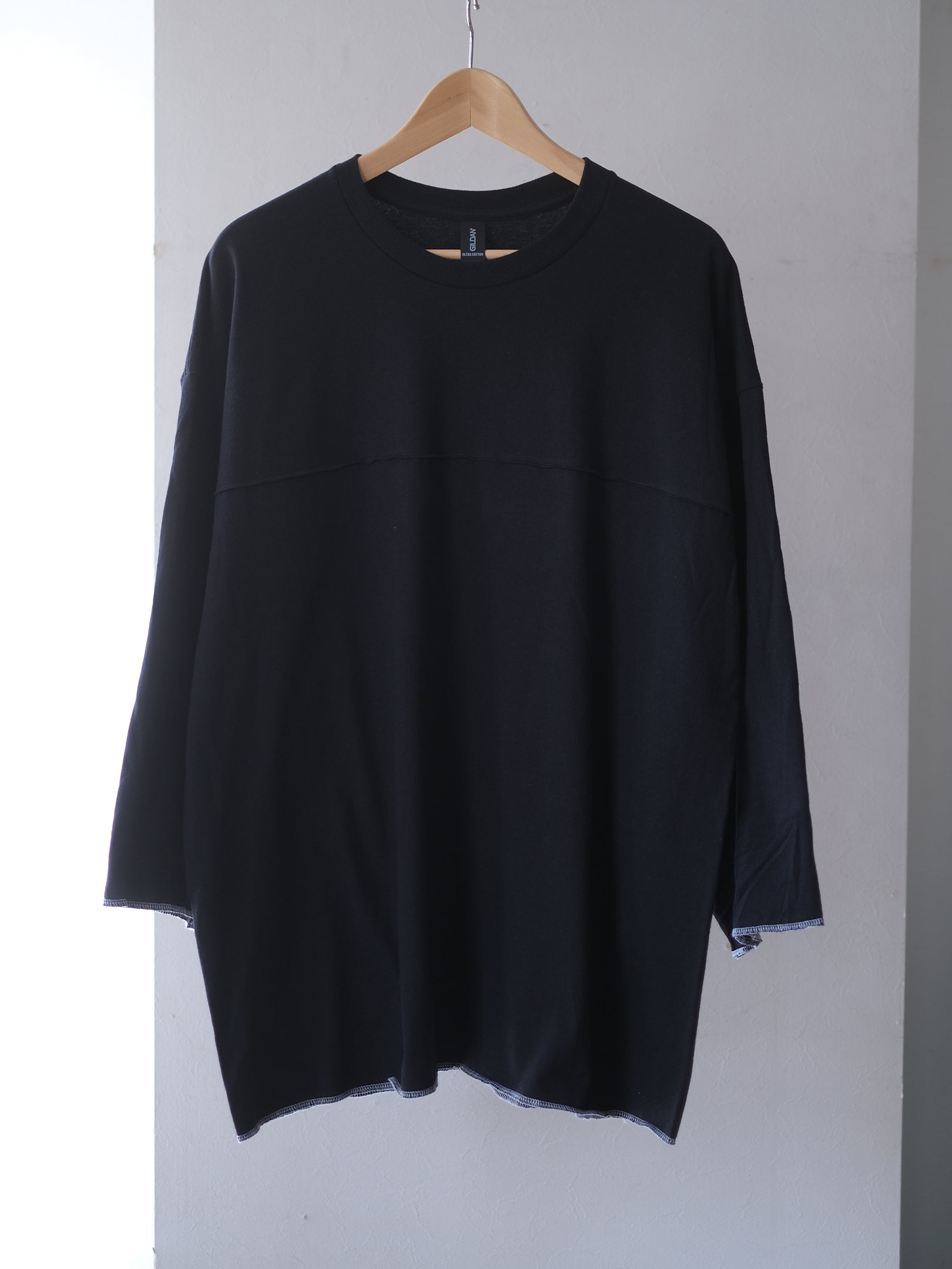 GILDAN CUSTOM DABO SLEEVE L/S Tee (BLACK)