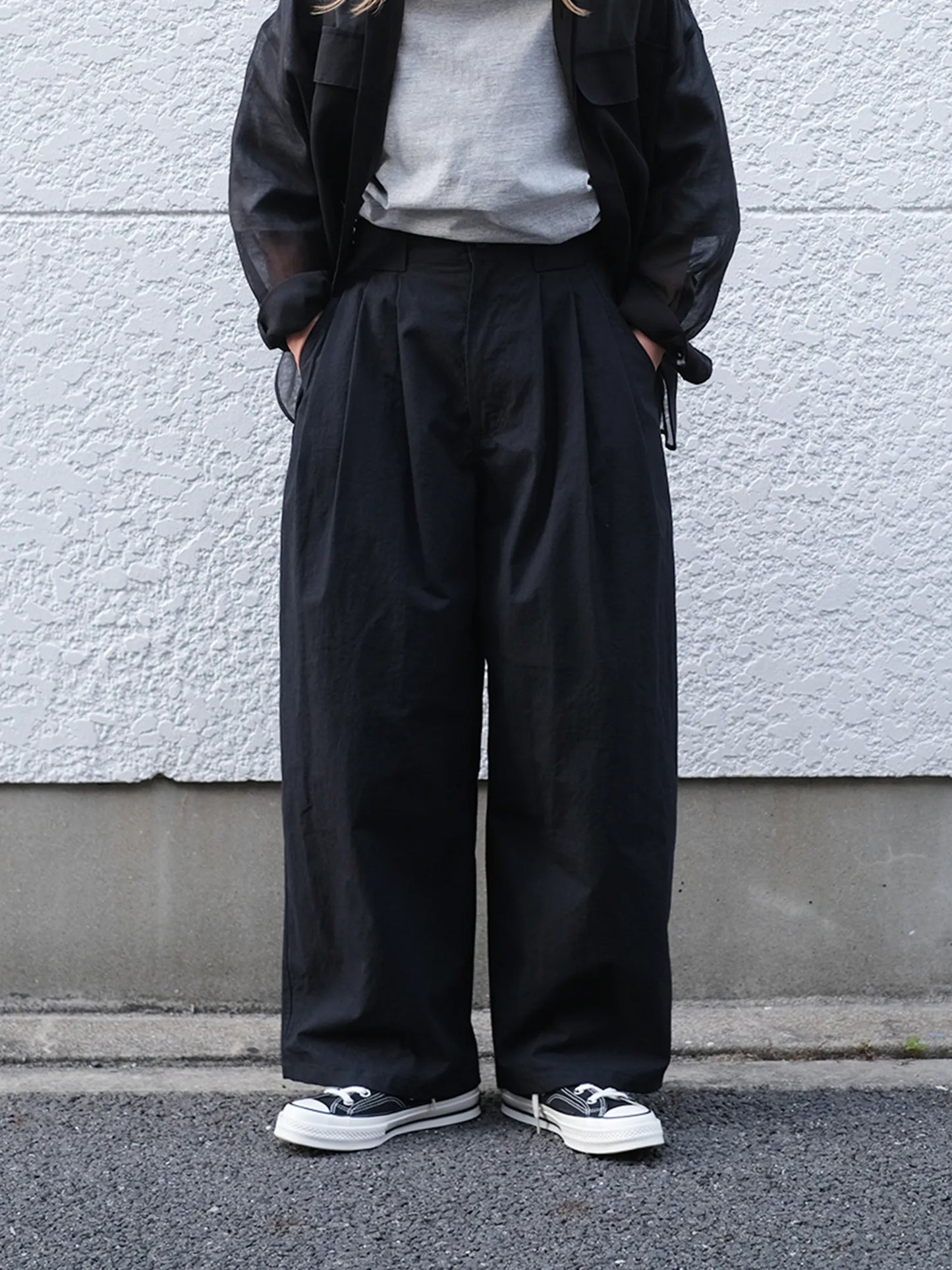 manon "LIP CLOTHTHREE TUCKWIDE PANTS(2colors)"