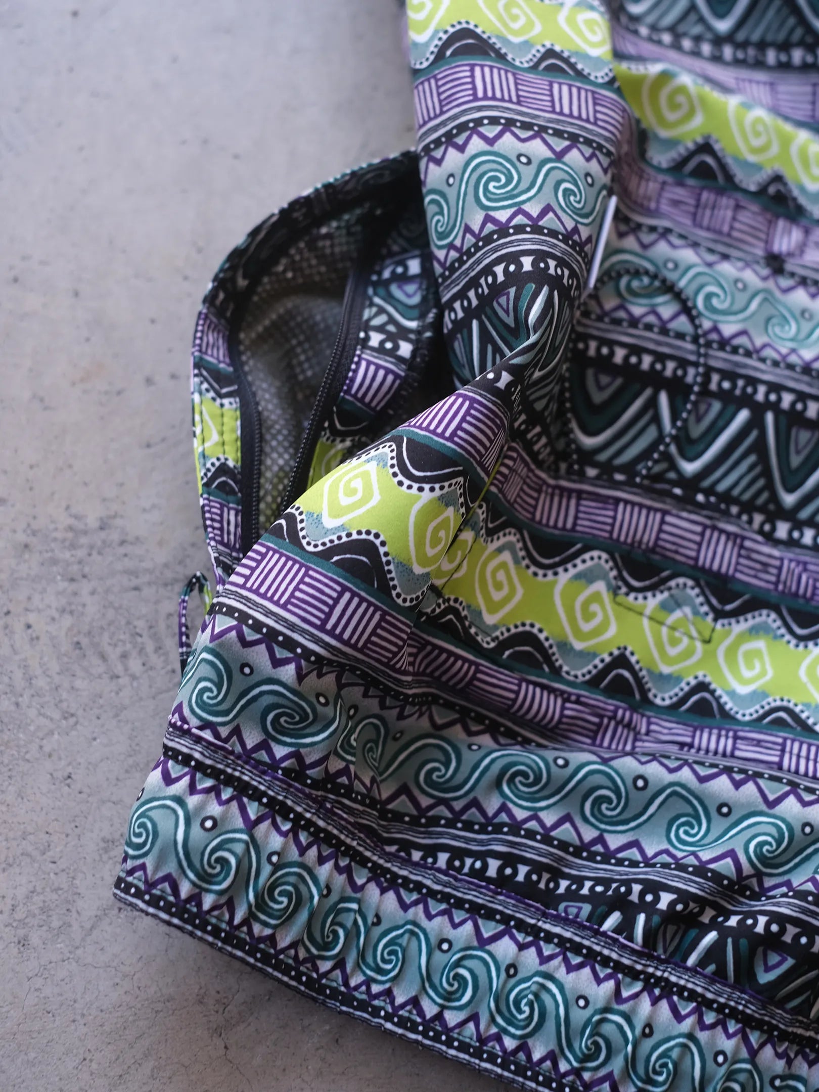 UNFRM "2WAY BAGGY SURF 80s RETRO BORDER SHORTS(GREEN MOSH)"