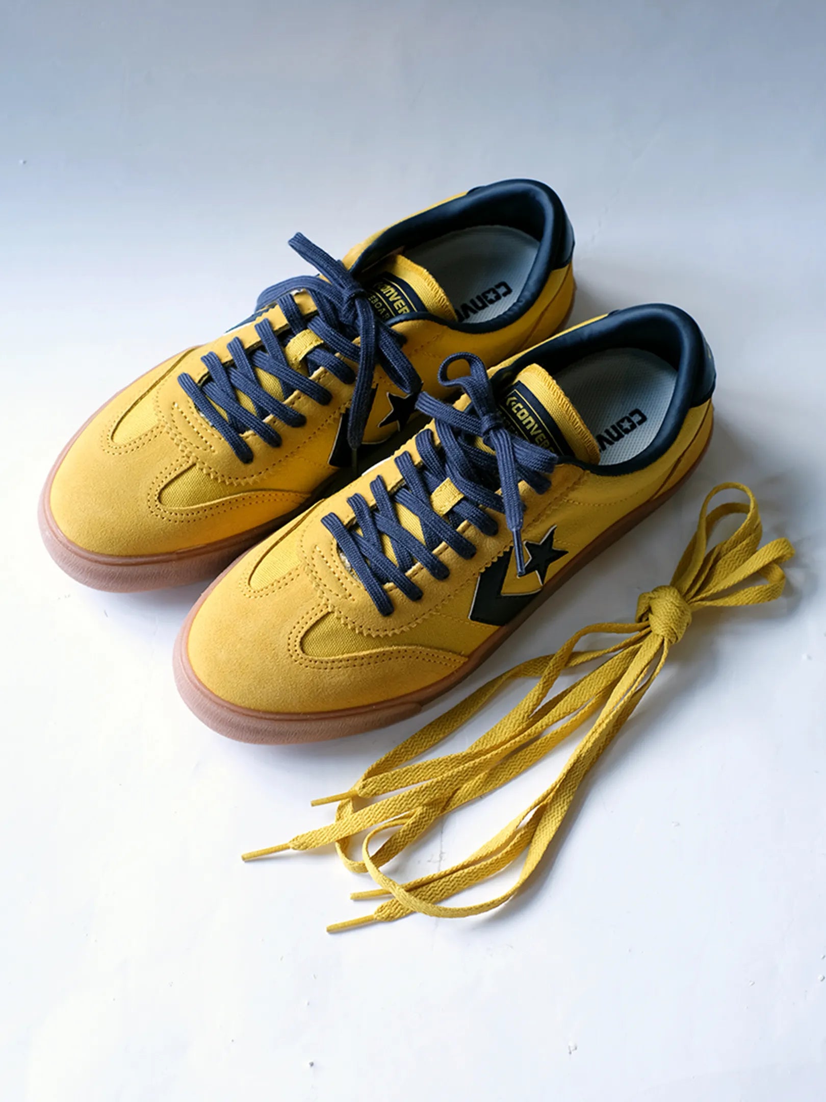 CONVERSE "ROADCLASSIC SK OX(YELLOW)"