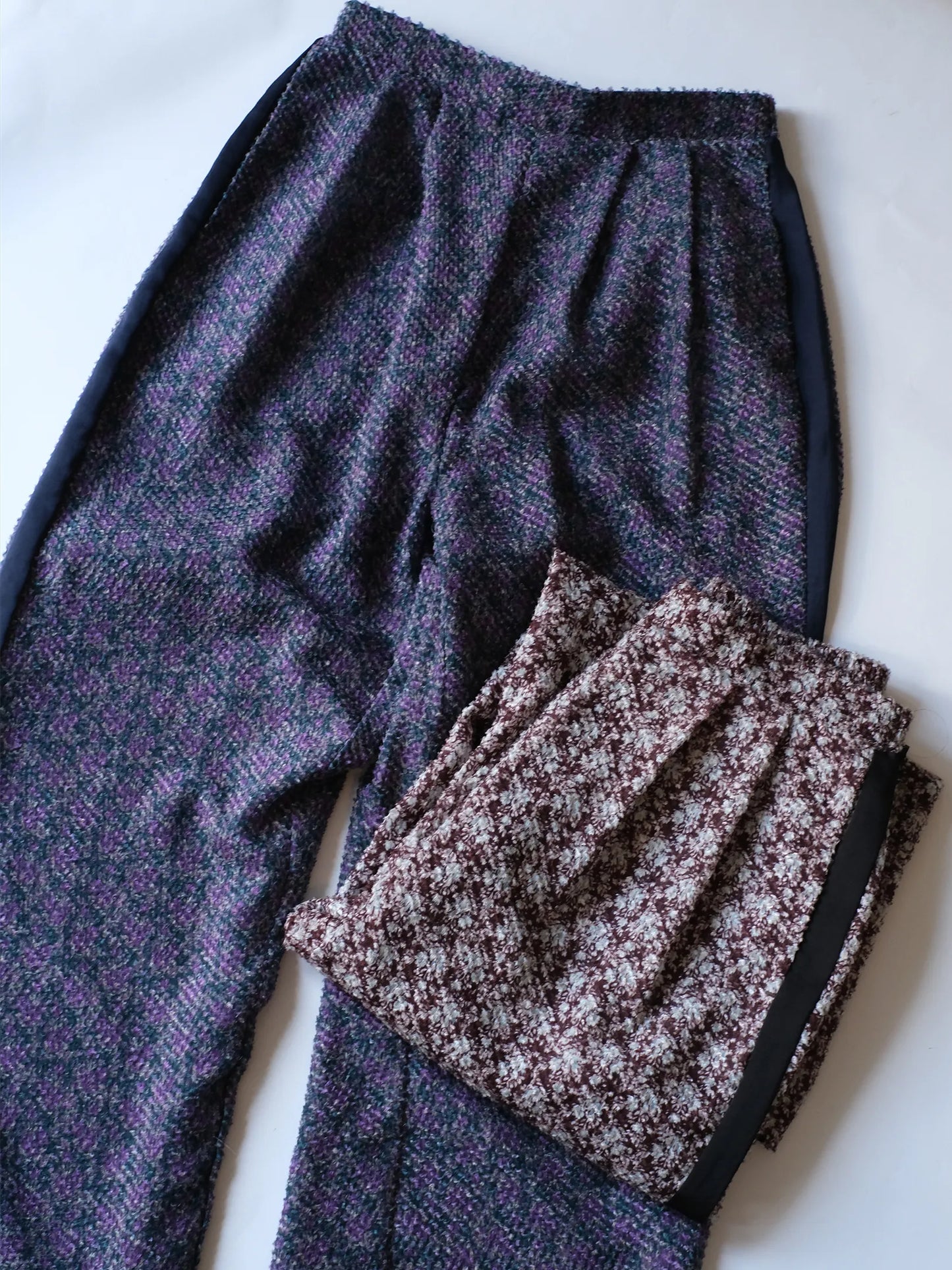 WHYTO. "jacquard side line pants(2colors)"