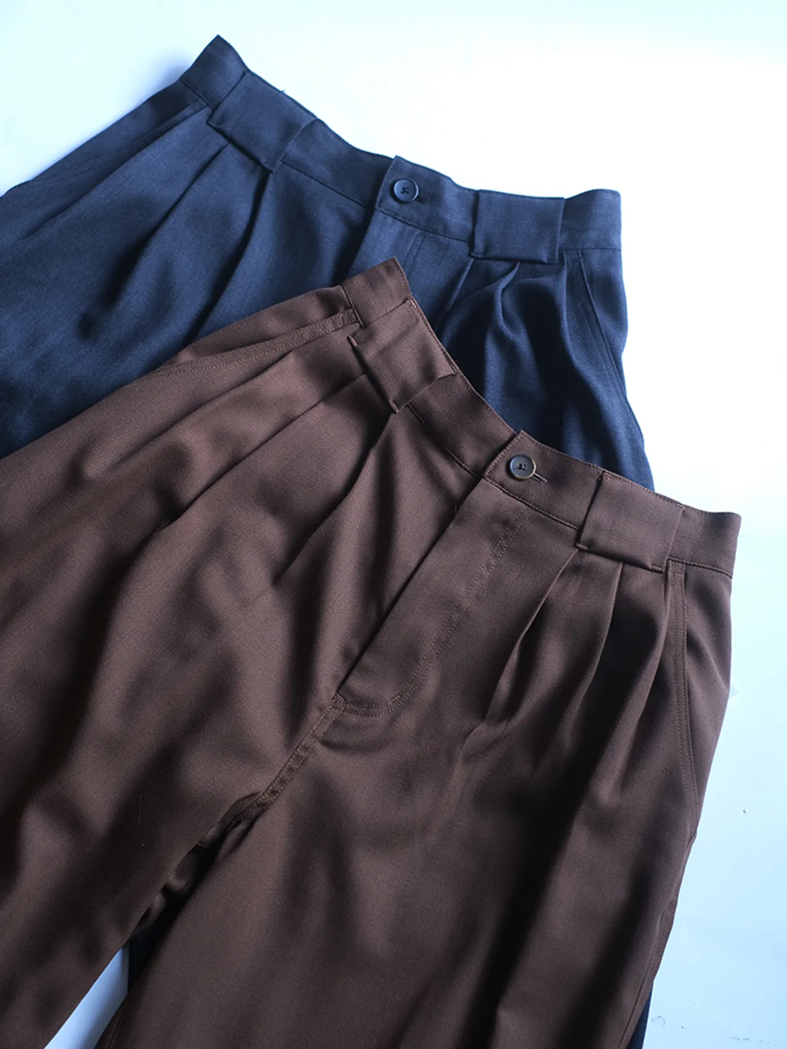 manon "WOOL MIX THREE TUCK WIDE PANTS(2colors)"