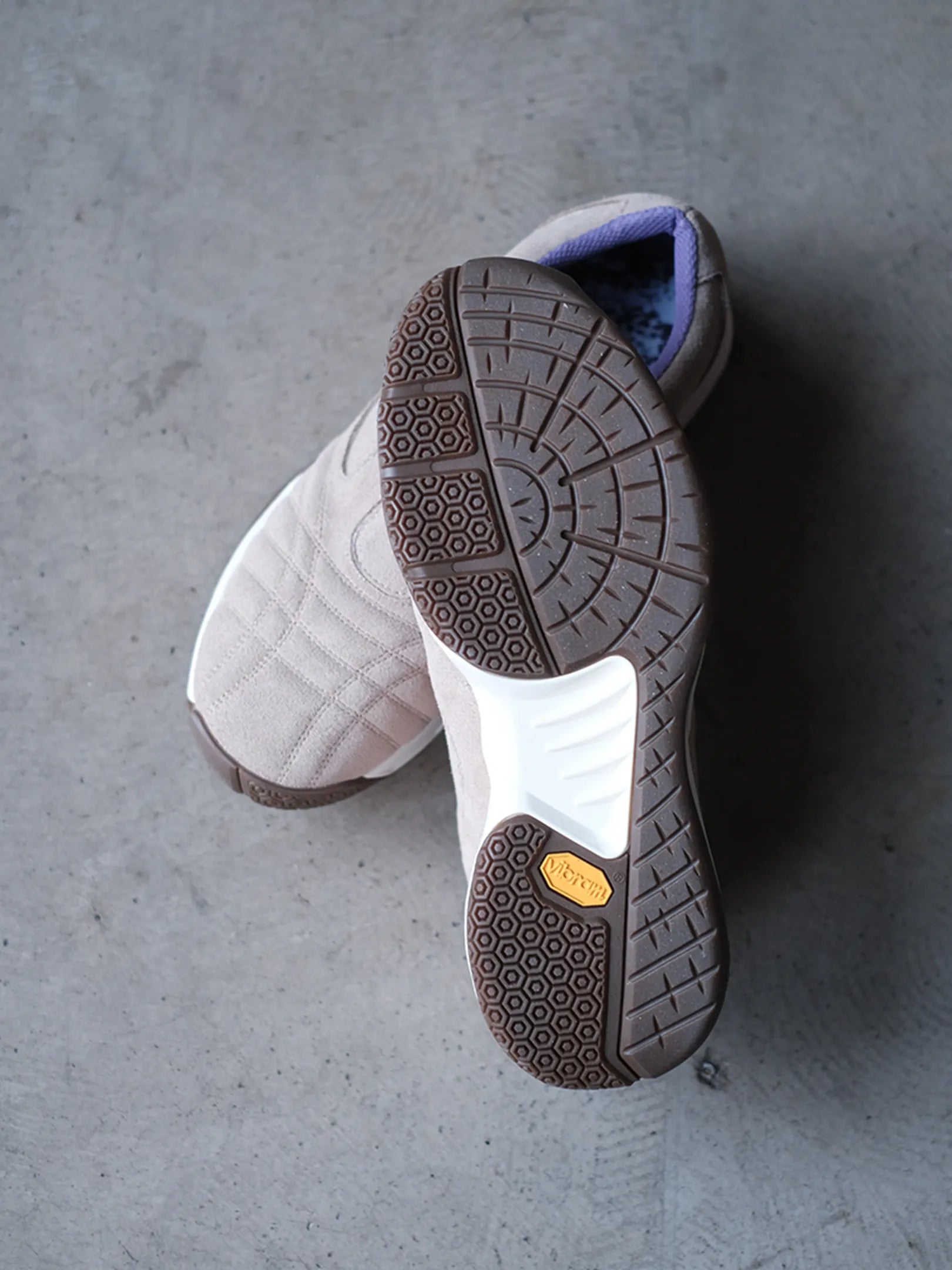 yuers "SEAGULL GRAY"