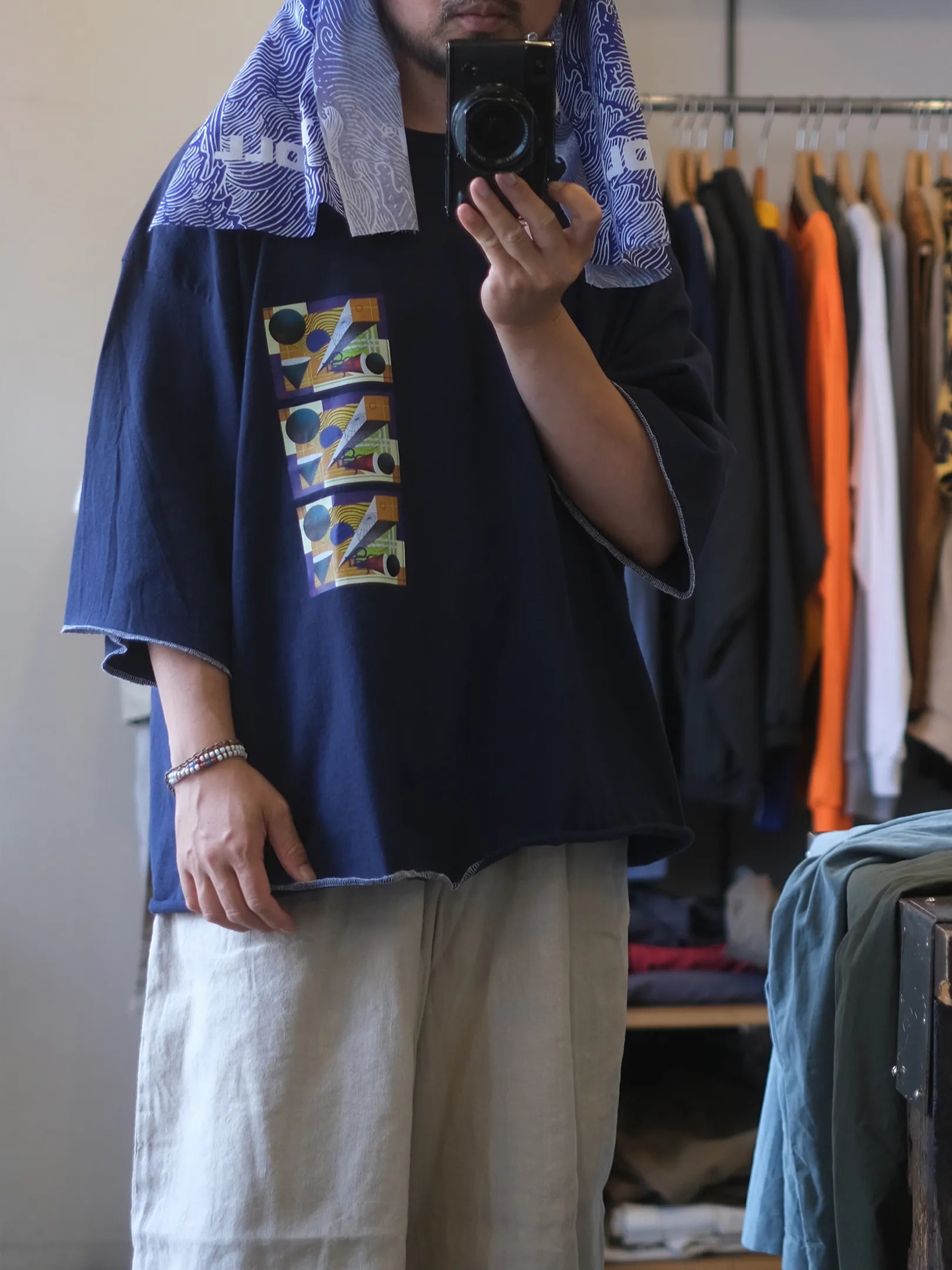 GILDAN CUSTOM DABO SLEEVE  Tee (NAVY HALF with PANIO REPUBLIC)