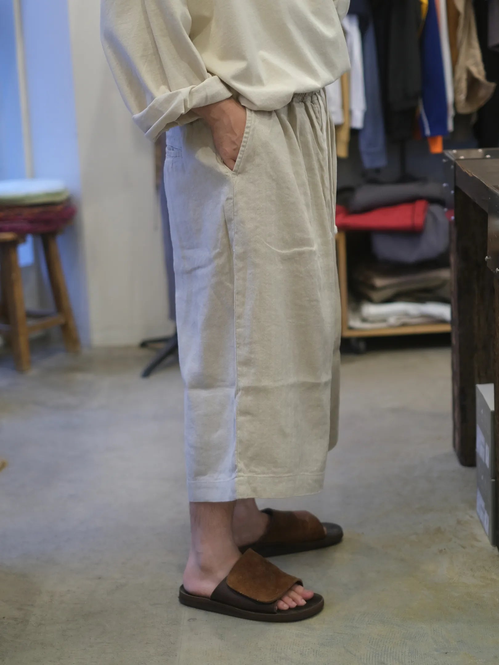 児島新鮮組  "BIG BULB SHORTS (BEIGE)"