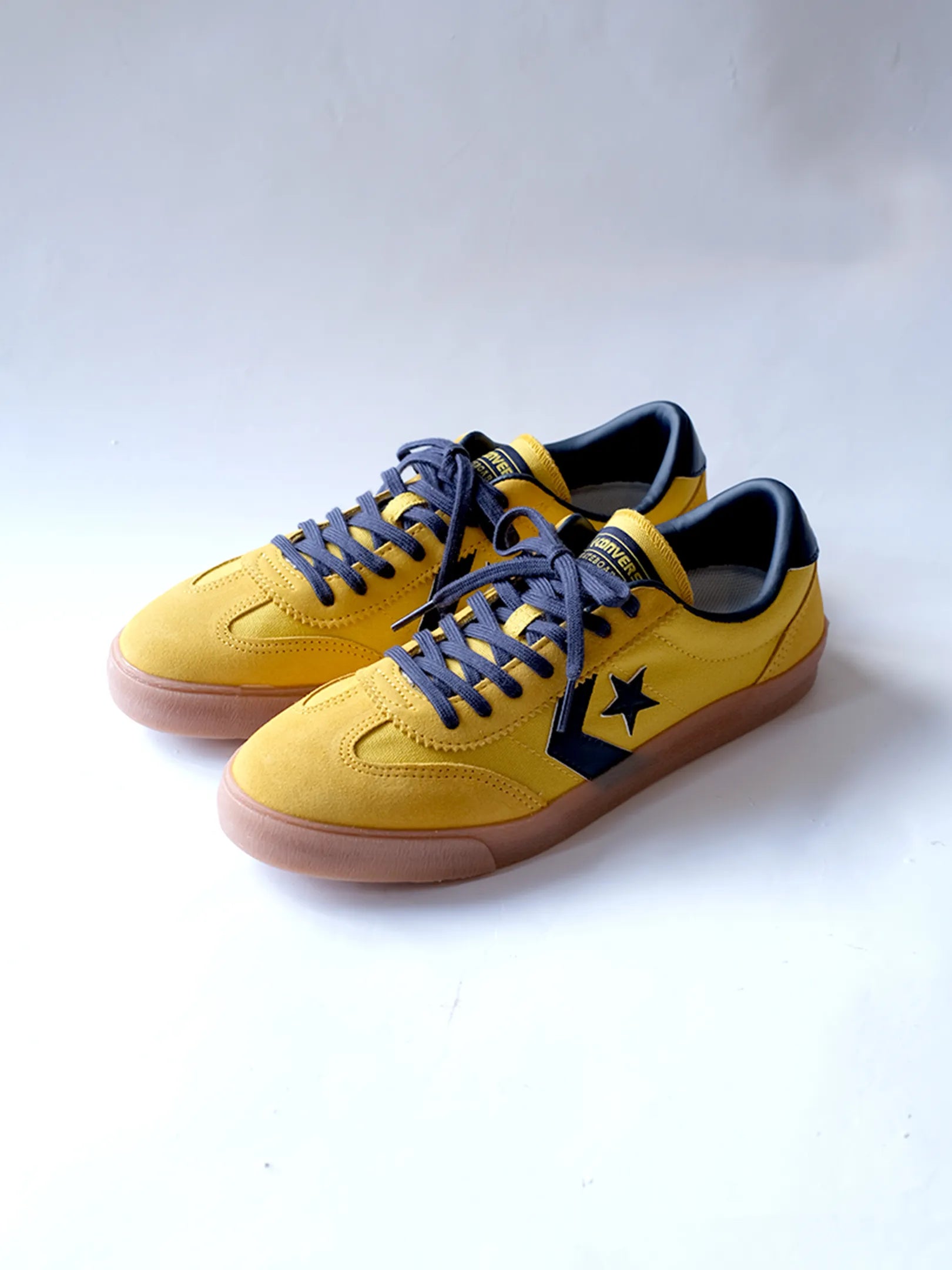 CONVERSE "ROADCLASSIC SK OX(YELLOW)"
