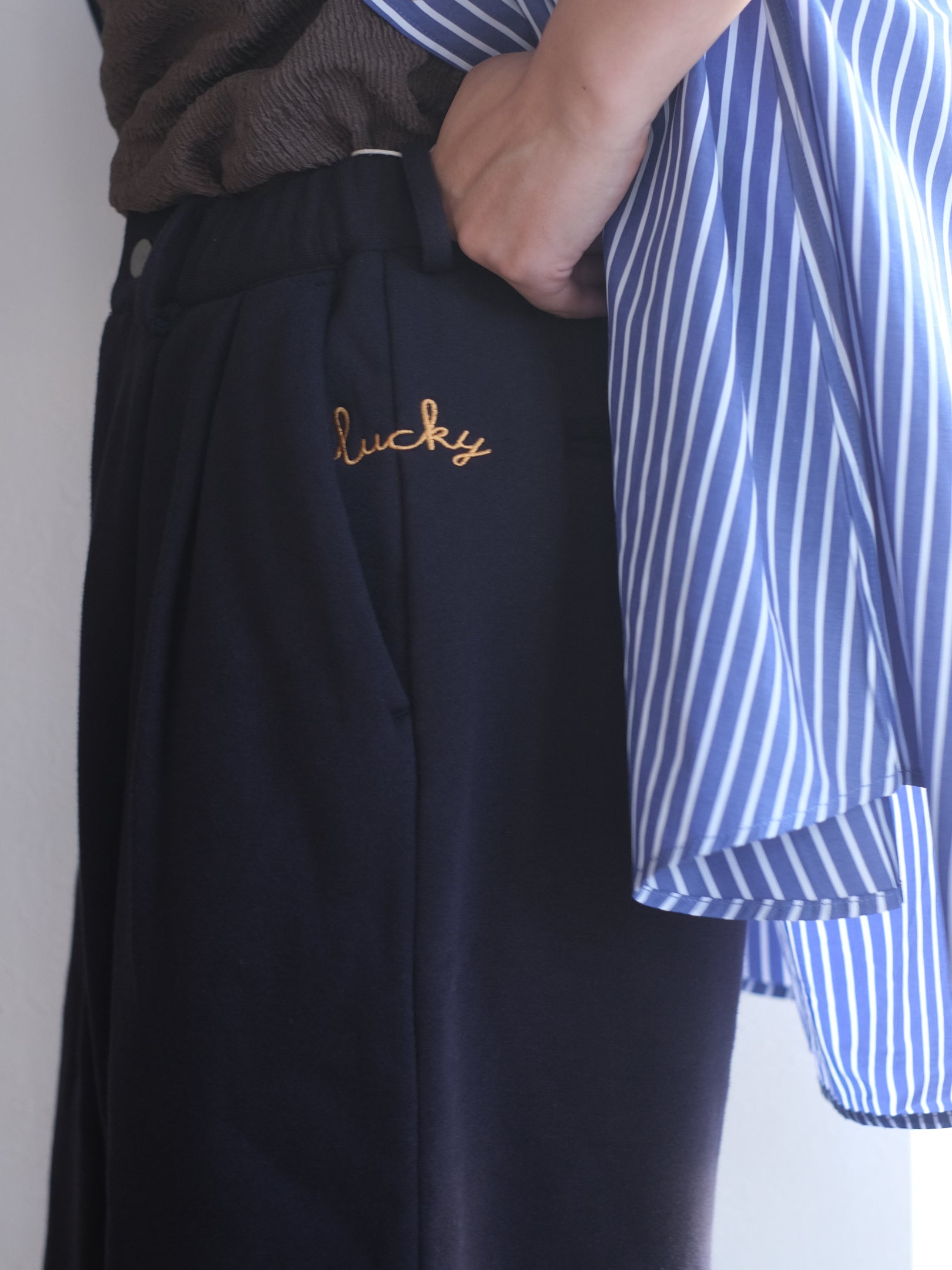 THE SUNNY "SWEAT TWO TUCK PANTS / NAVY"