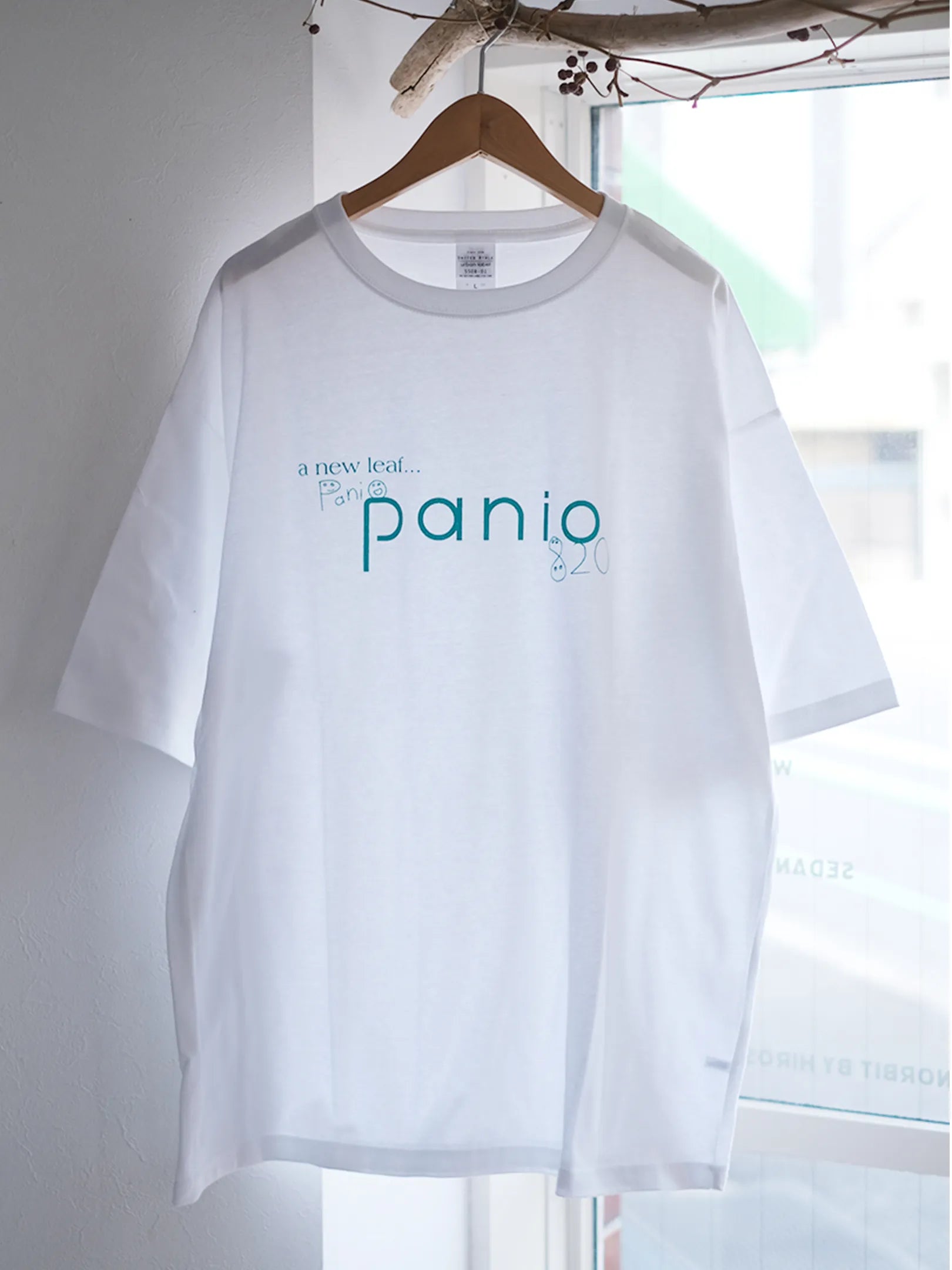 Panio  "820の日S/S Tee 2025 ver. "