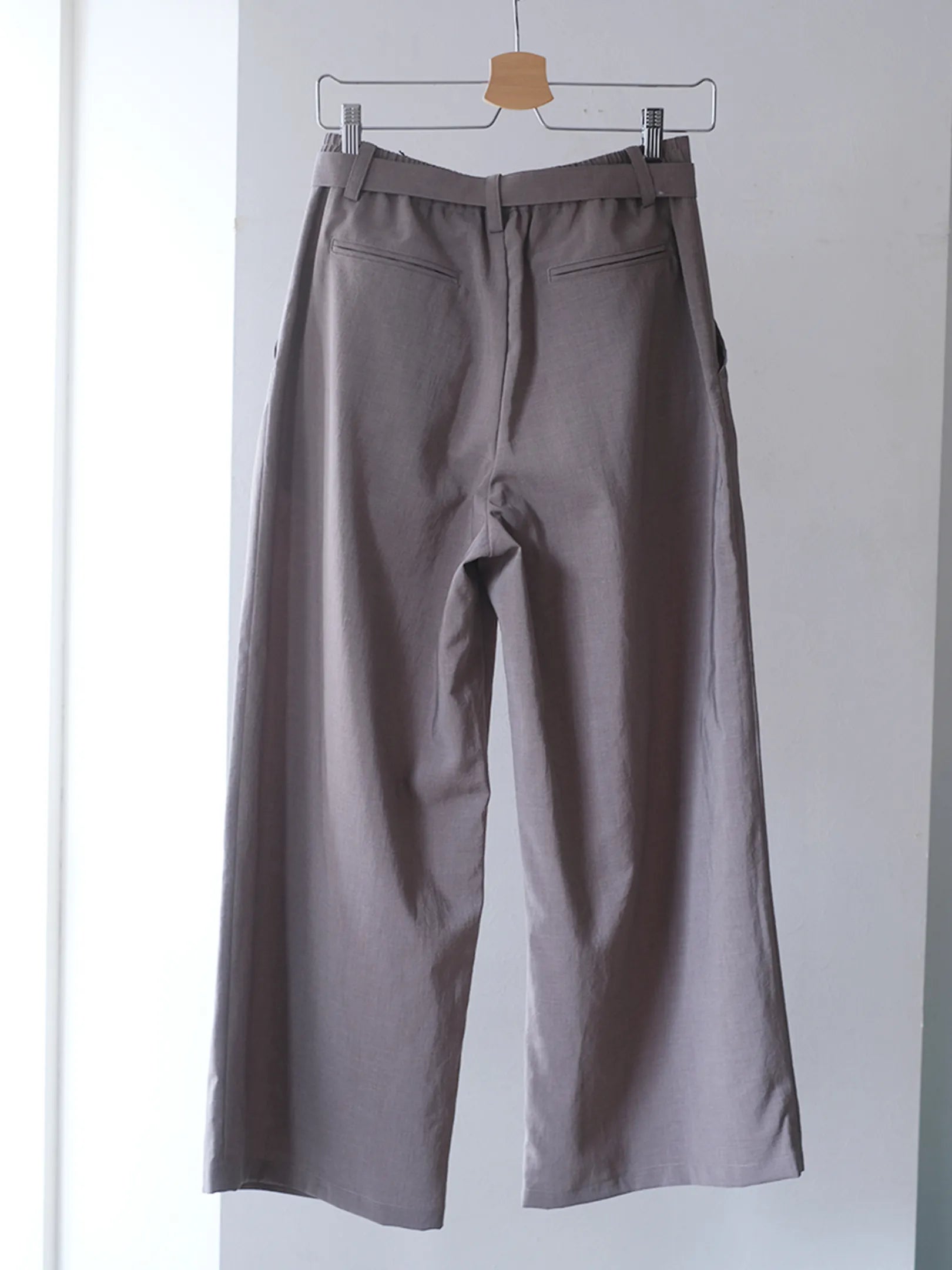 manon "TAFFETA TWO TUCK WIDE PANTS"(2colors)