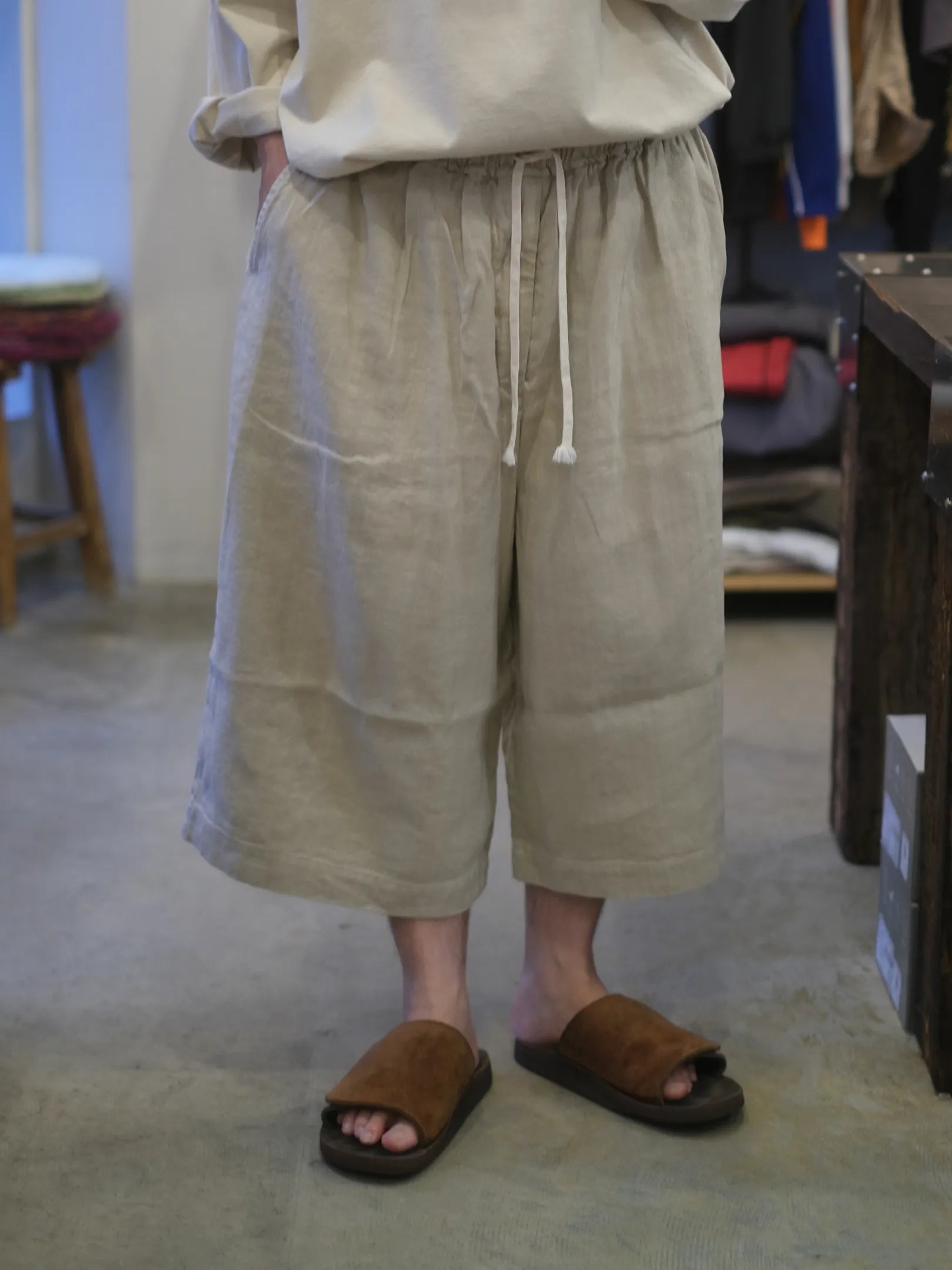児島新鮮組  "BIG BULB SHORTS (BEIGE)"