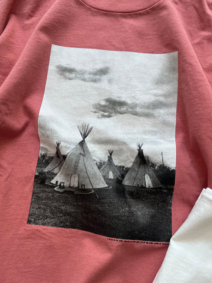 WESTOVERALLS "TIPI PHOTO L/S T-SHIRT(2colors)"