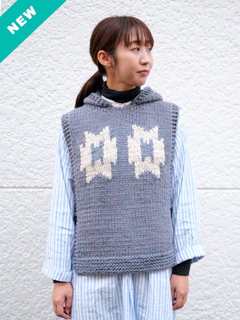 DECHO "HAND KNIT HOOD VEST"