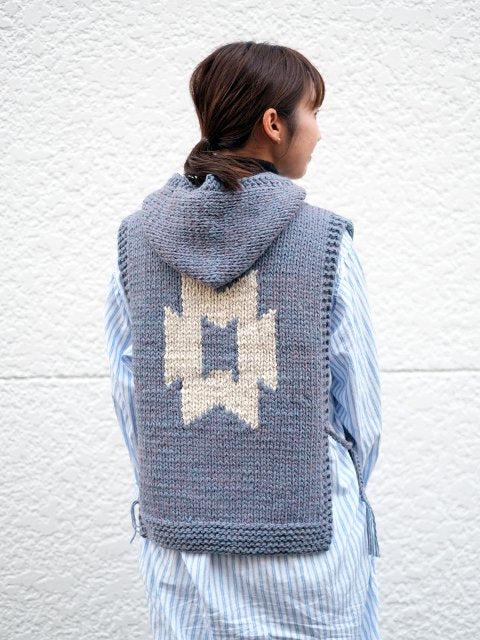 DECHO "HAND KNIT HOOD VEST"